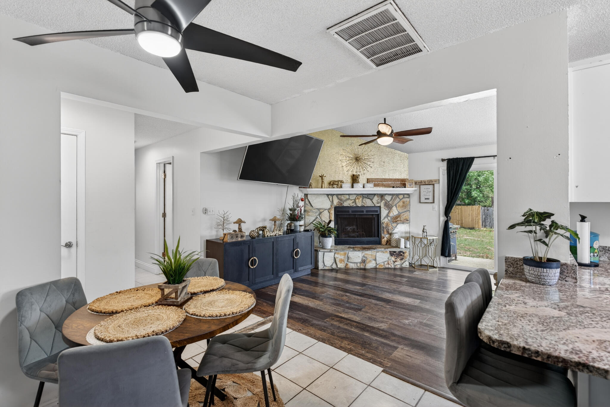 1220 Lexie Drive
