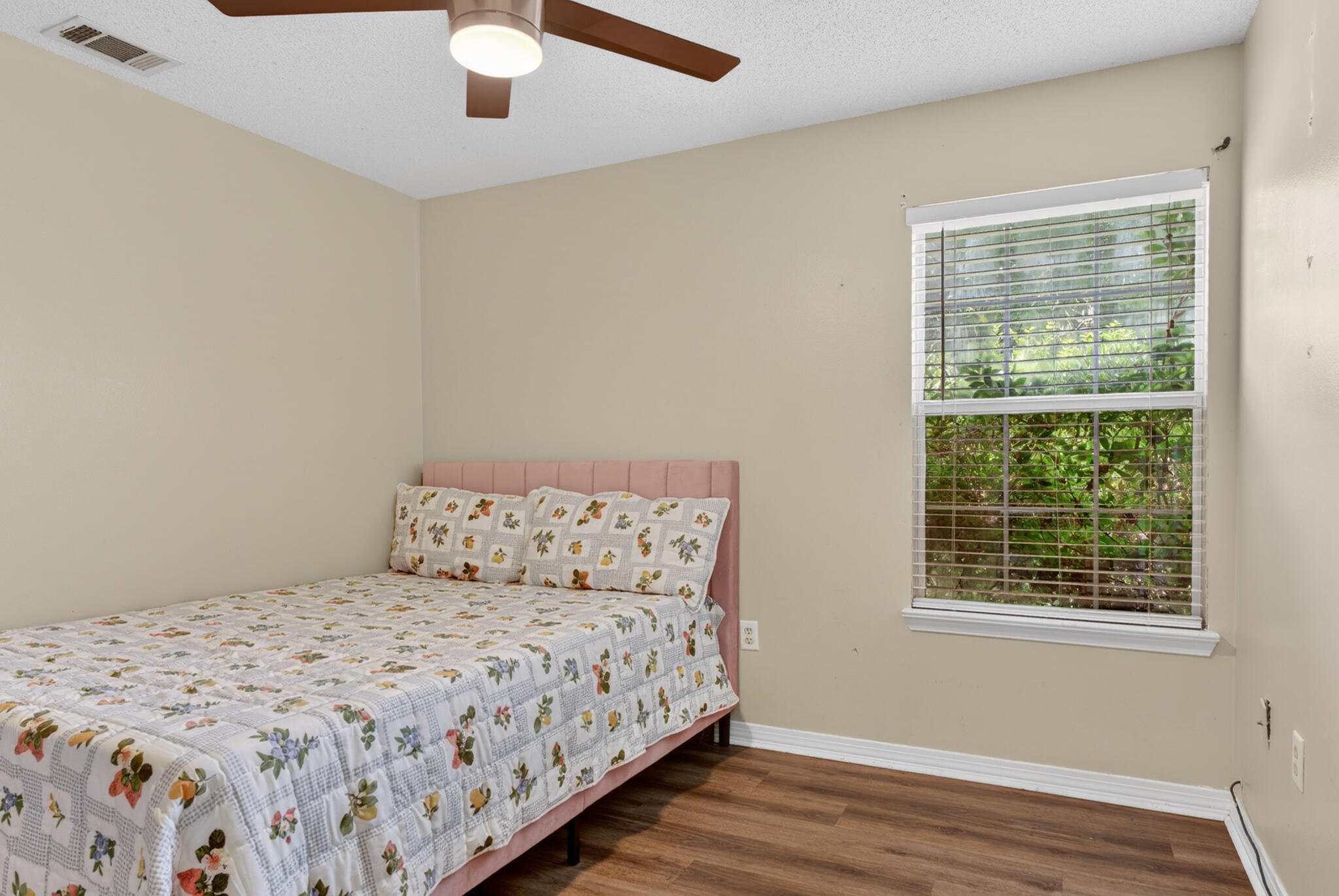 1220 Lexie Drive