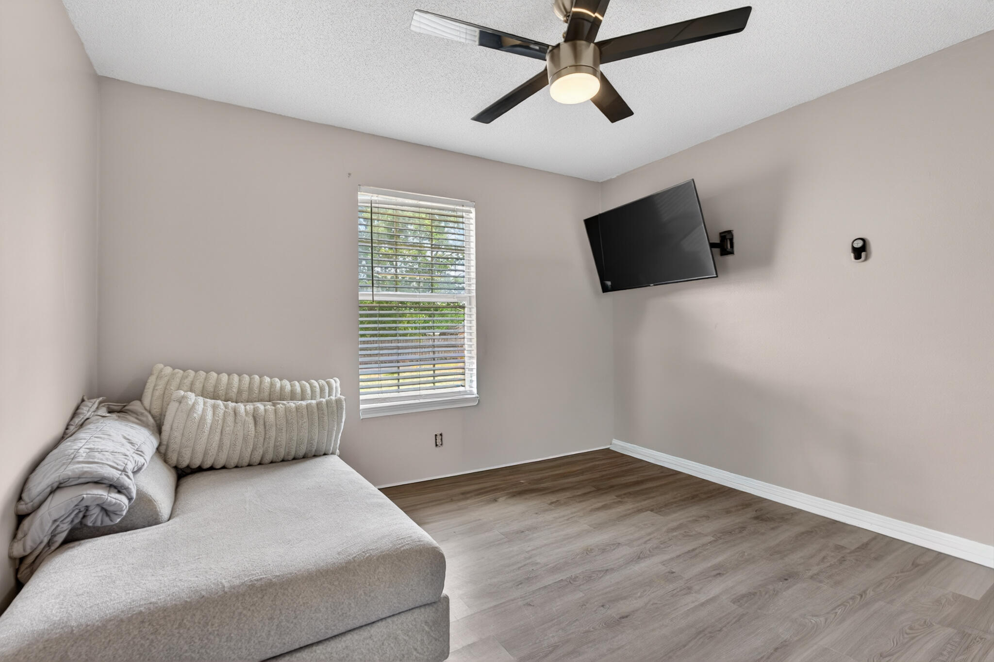 1220 Lexie Drive