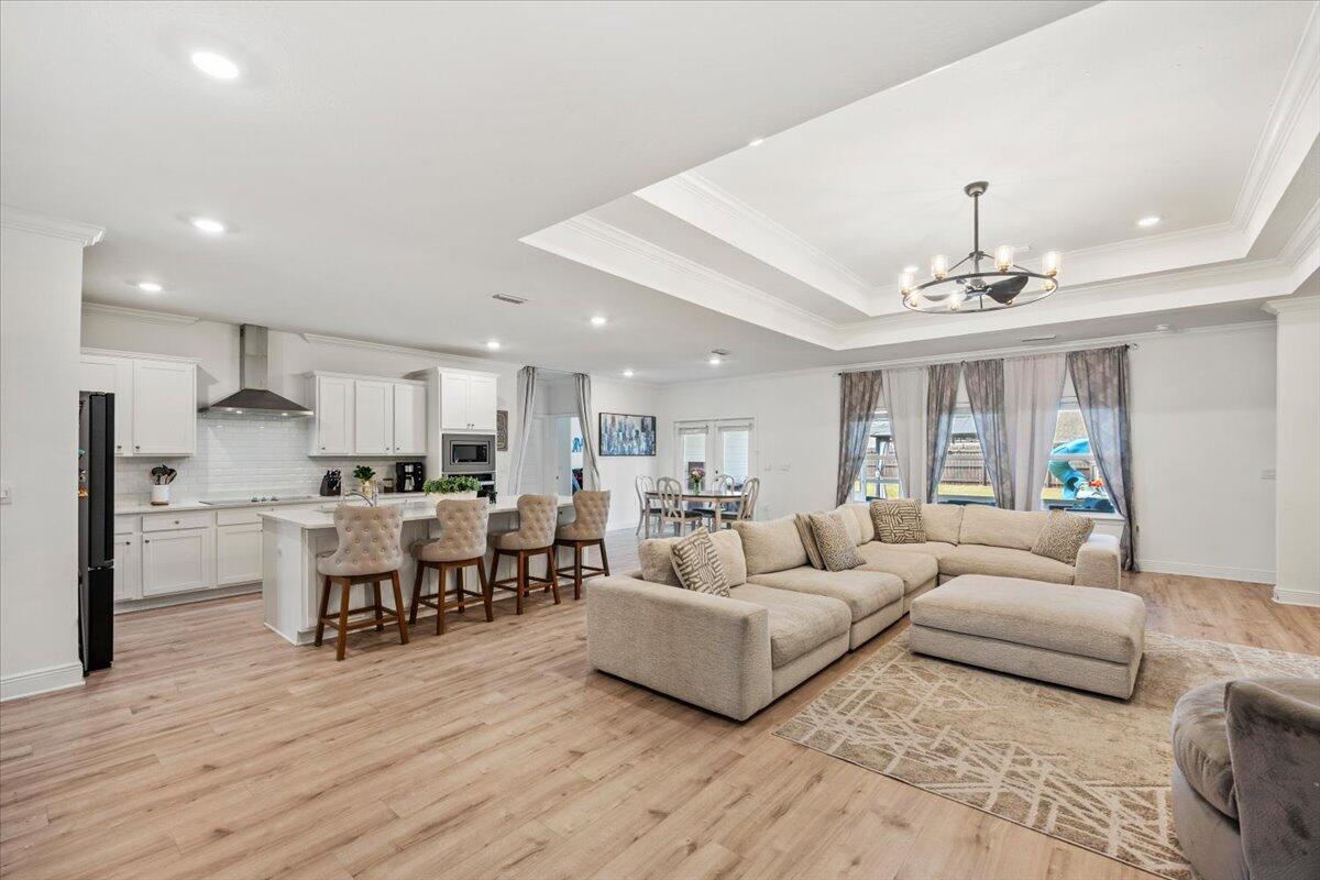 110 E Oak Trees Lane