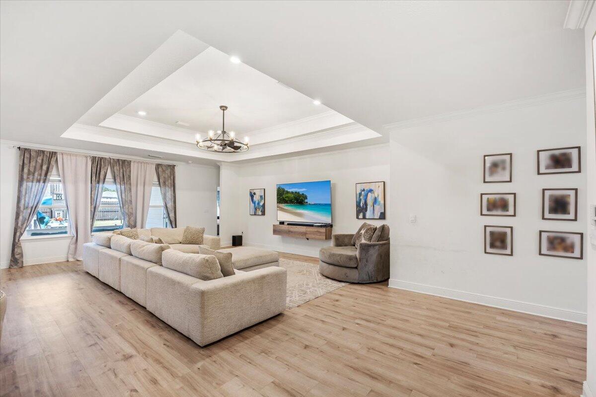 110 E Oak Trees Lane