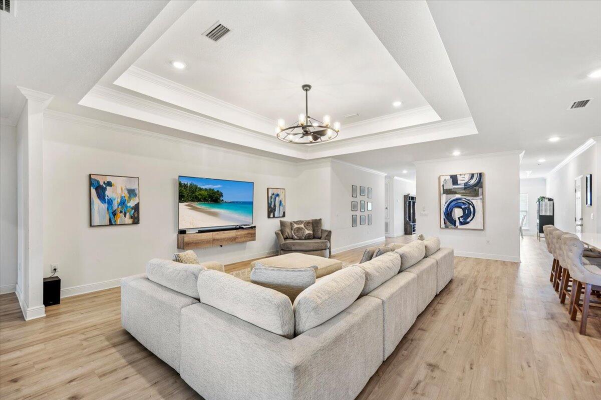 110 E Oak Trees Lane