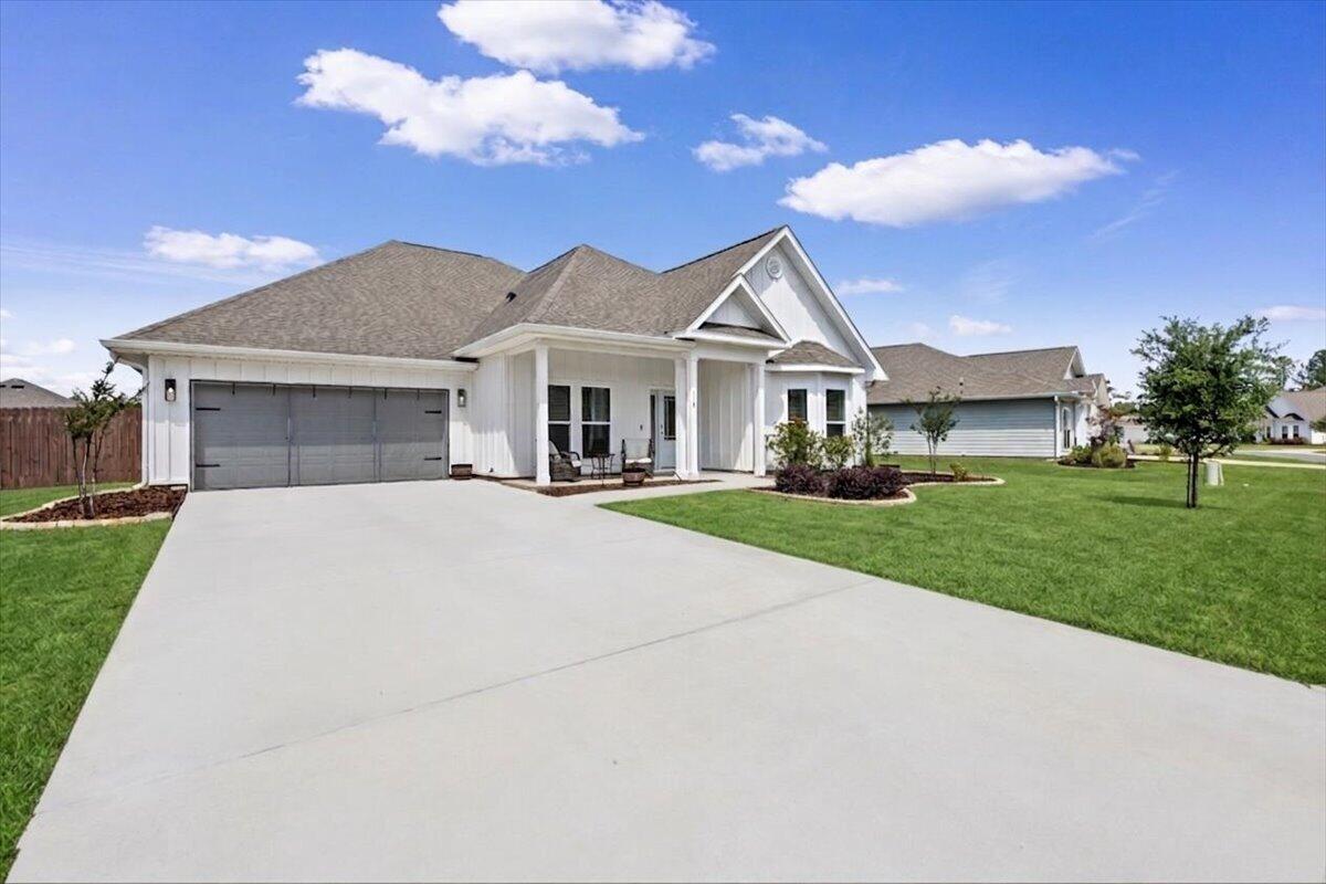 110 E Oak Trees Lane
