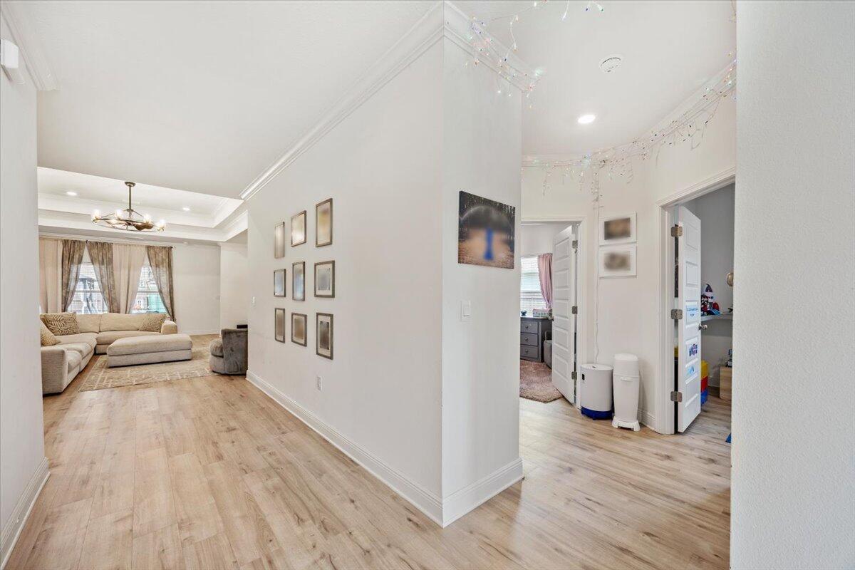 110 E Oak Trees Lane
