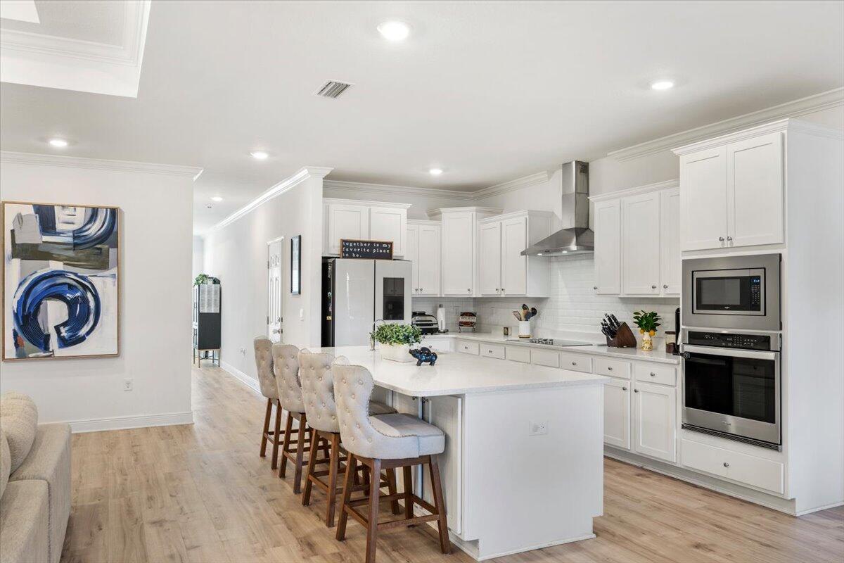 110 E Oak Trees Lane