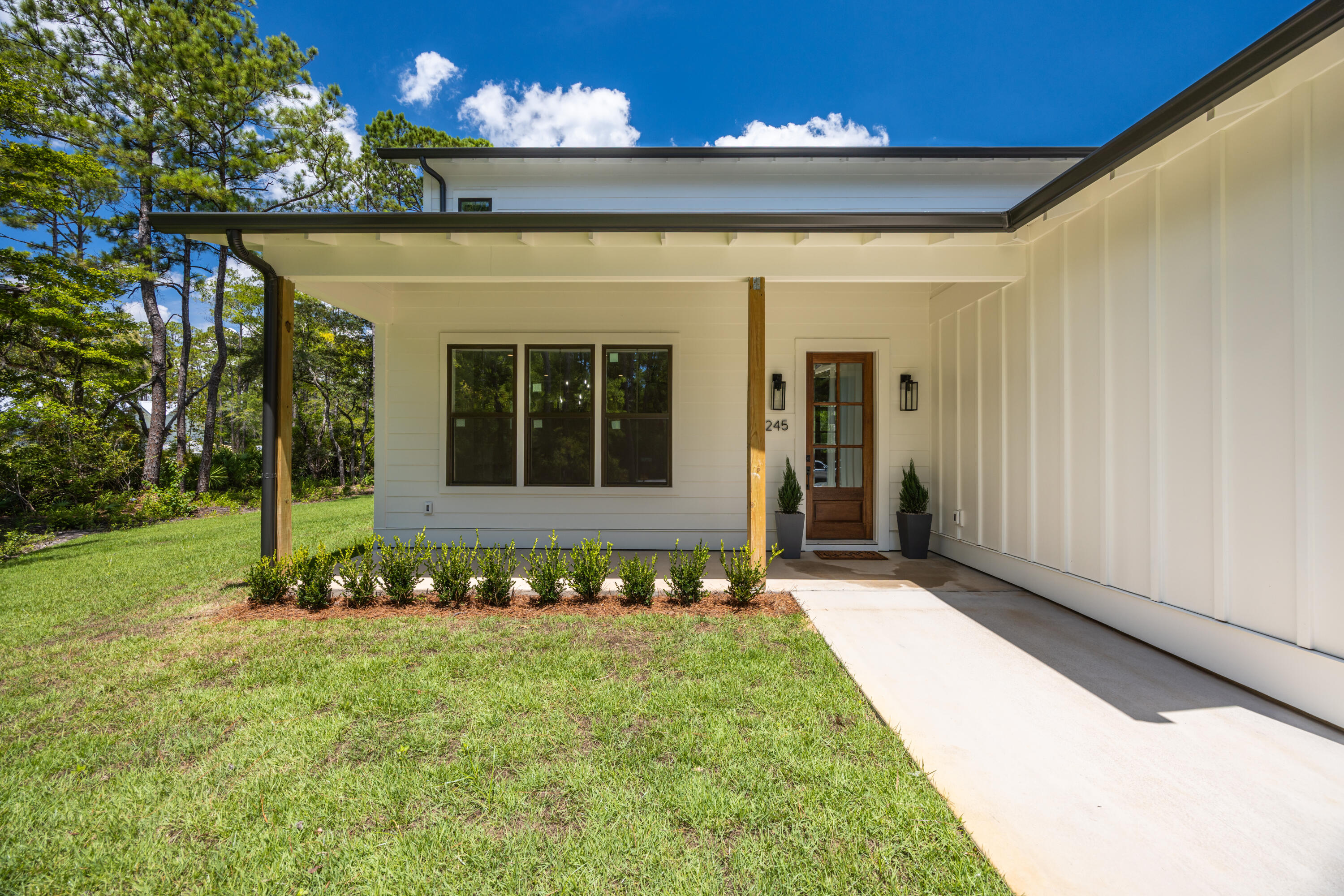 101 Island Grove Drive