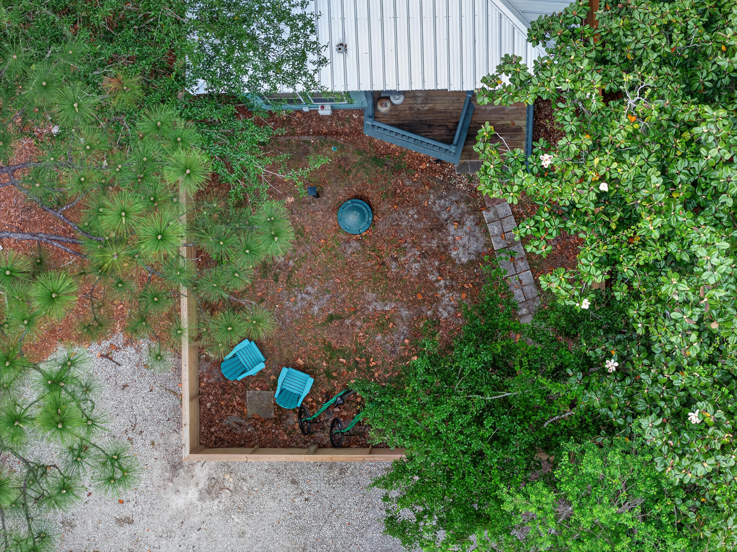 1562 N County Highway 393