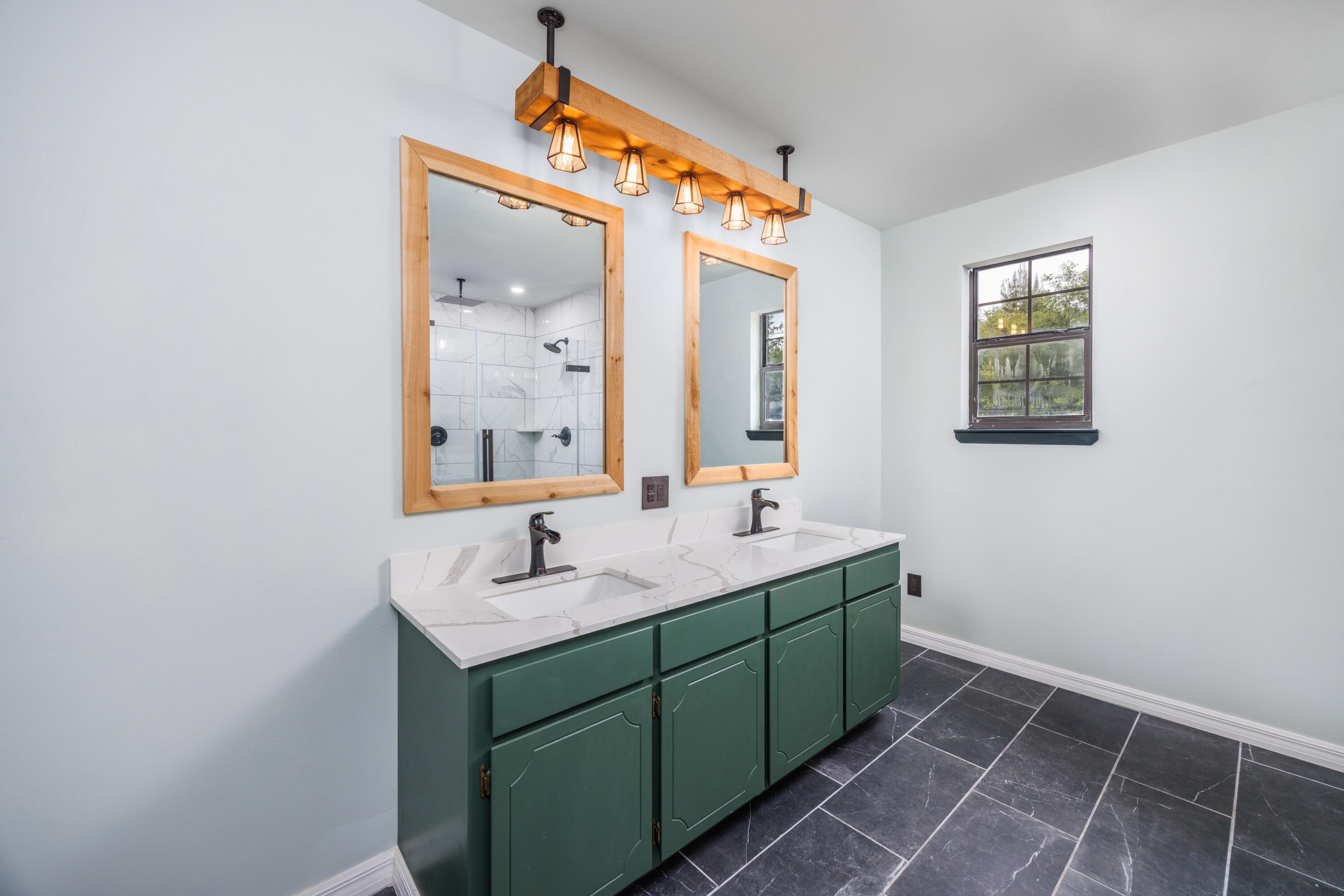 955 Bob Mccaskill Drive, DeFuniak Springs