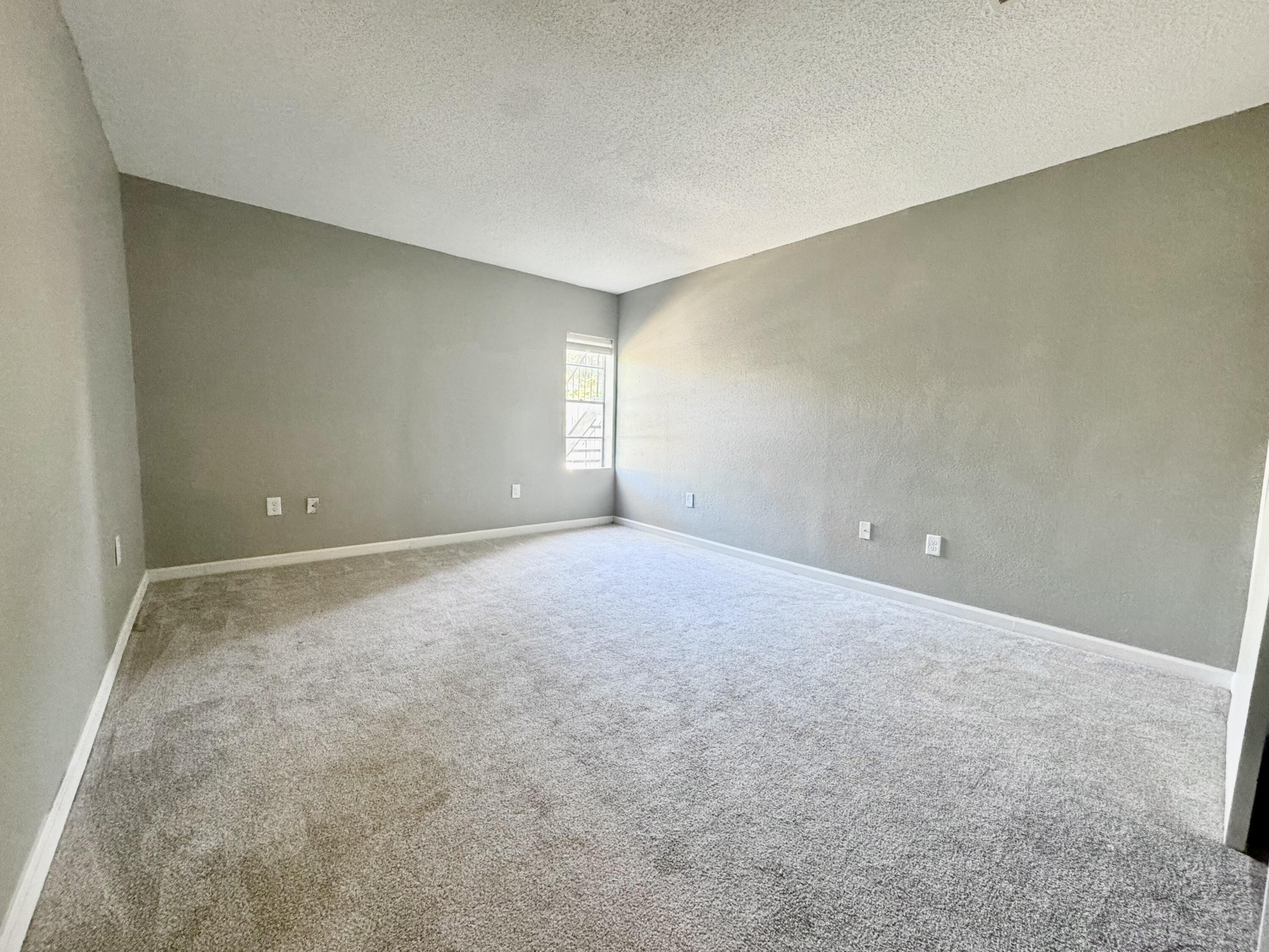 401 NW Marshall Court 2