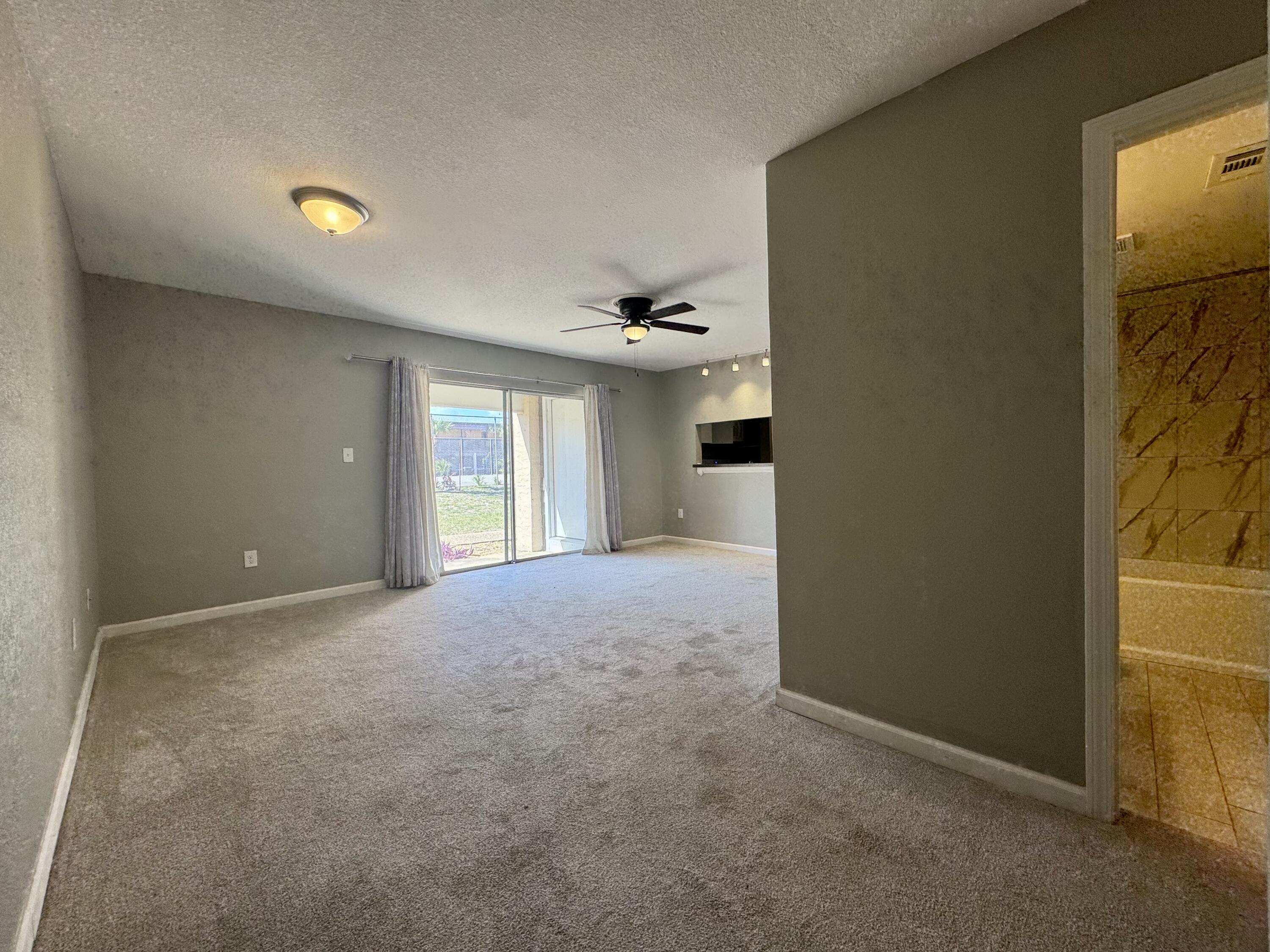 401 NW Marshall Court 2
