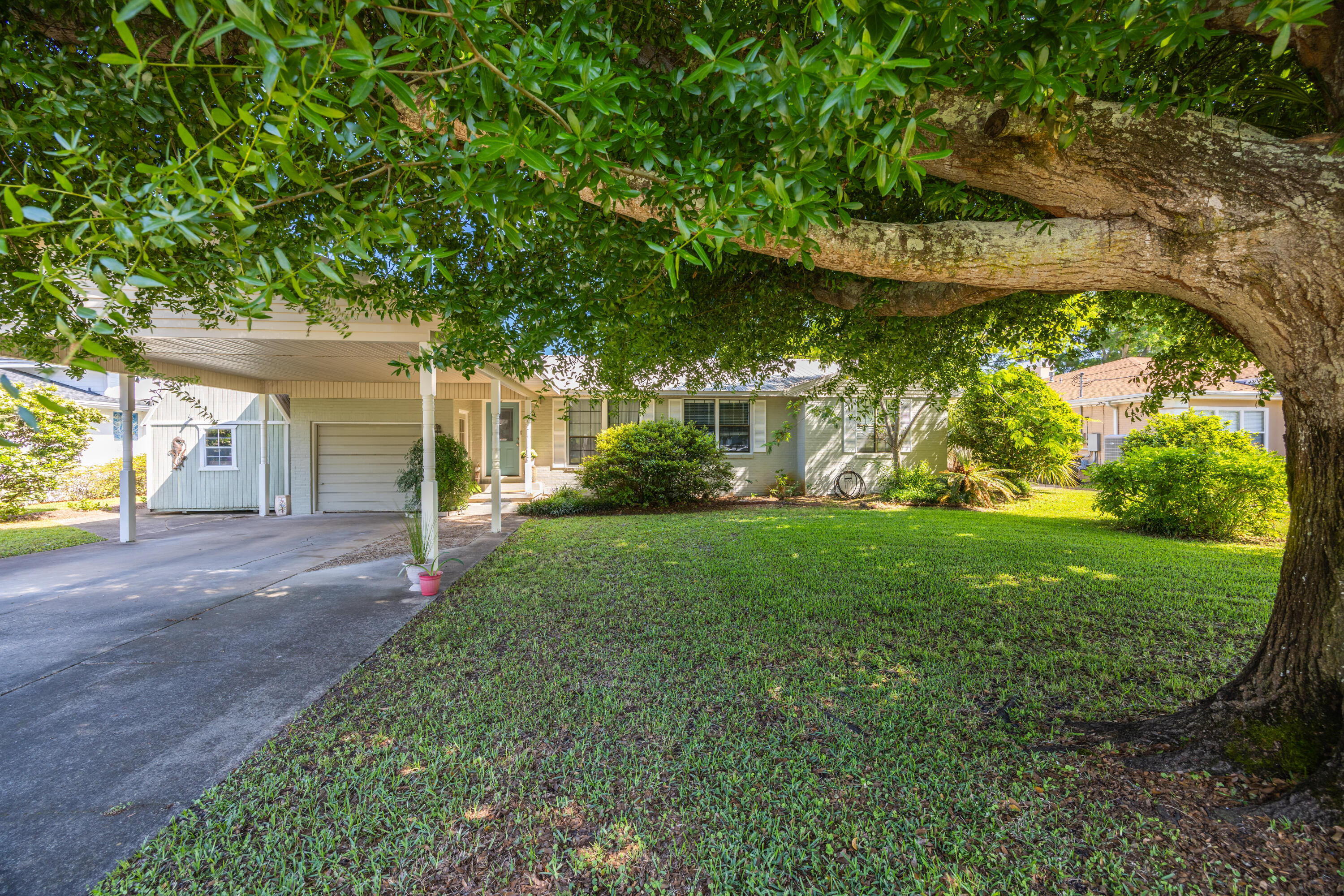239 Beachview Drive