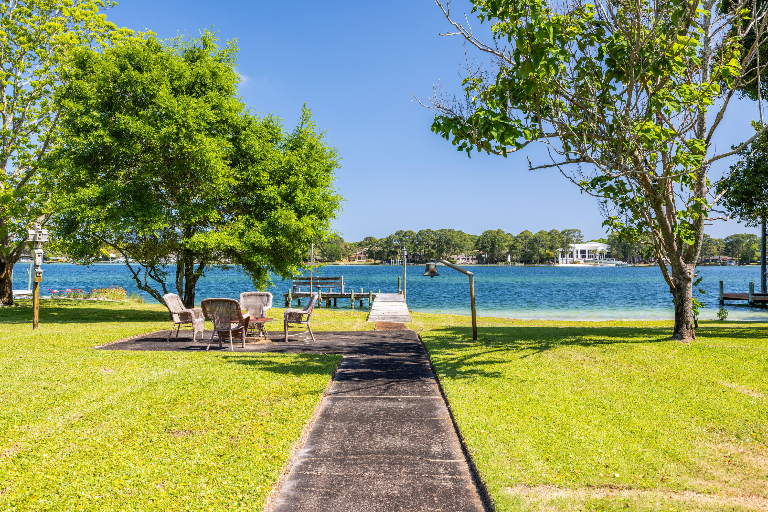 239 Beachview Drive