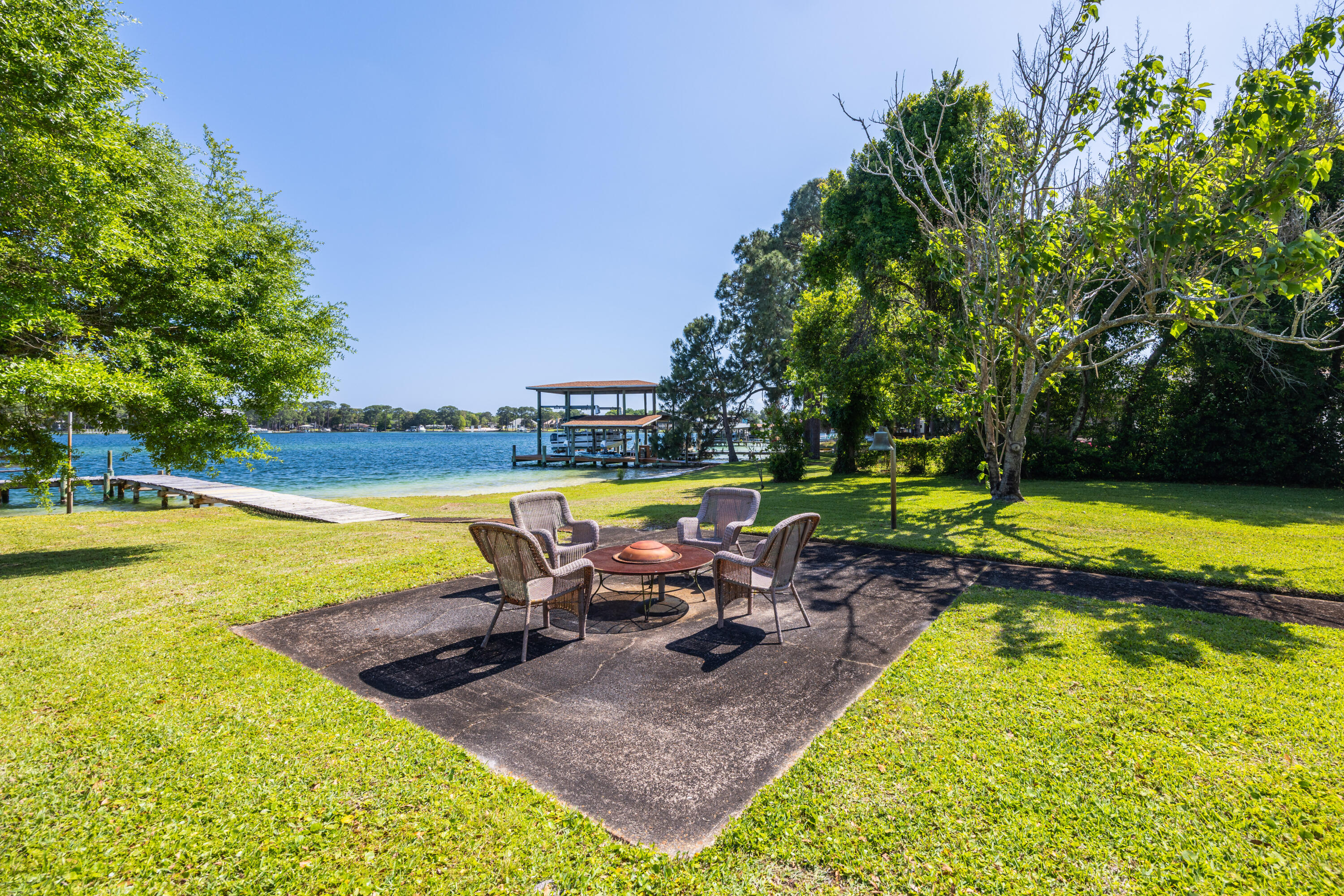 239 Beachview Drive