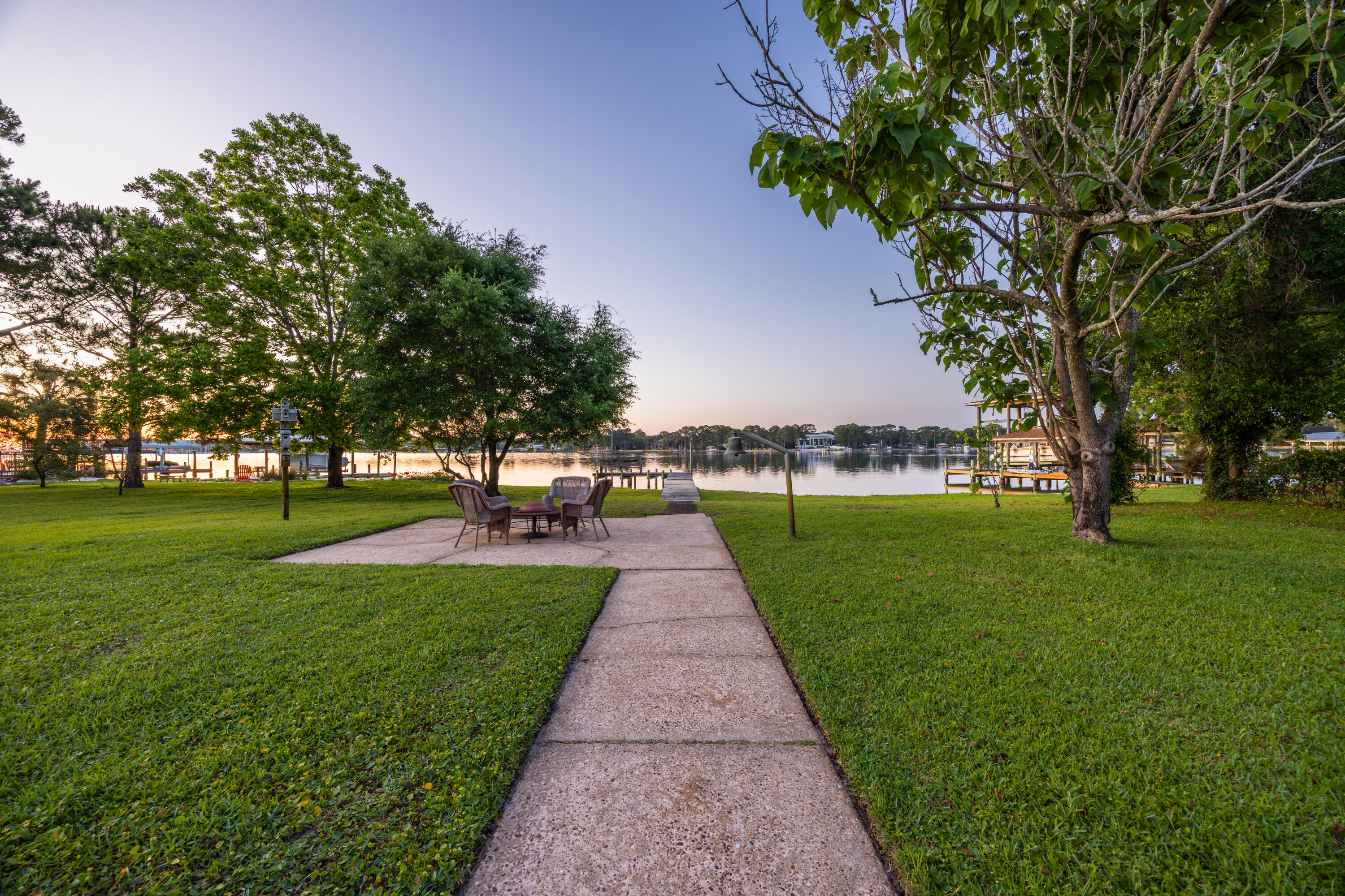 239 Beachview Drive