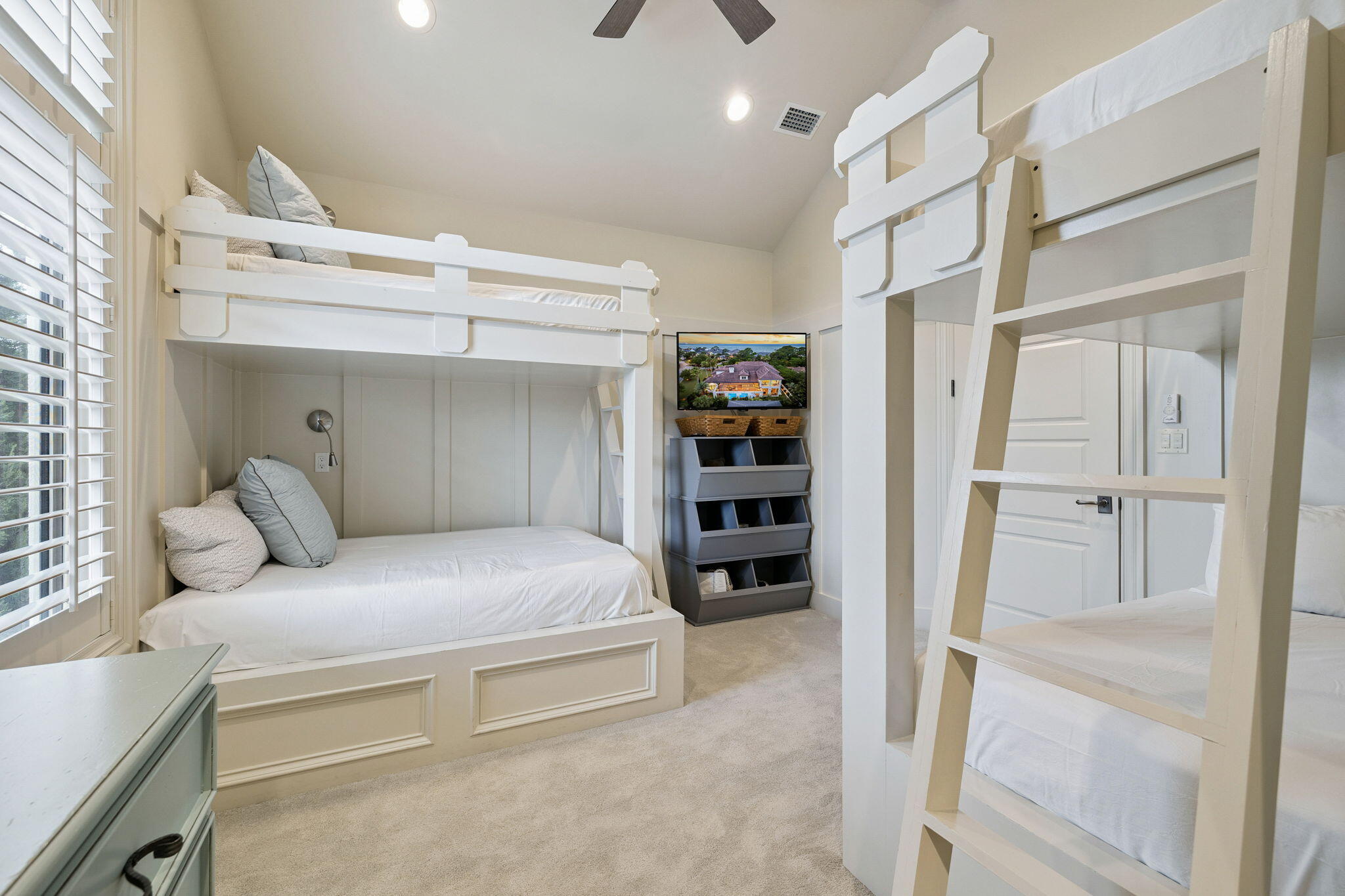 3203 Bay Estates Circle