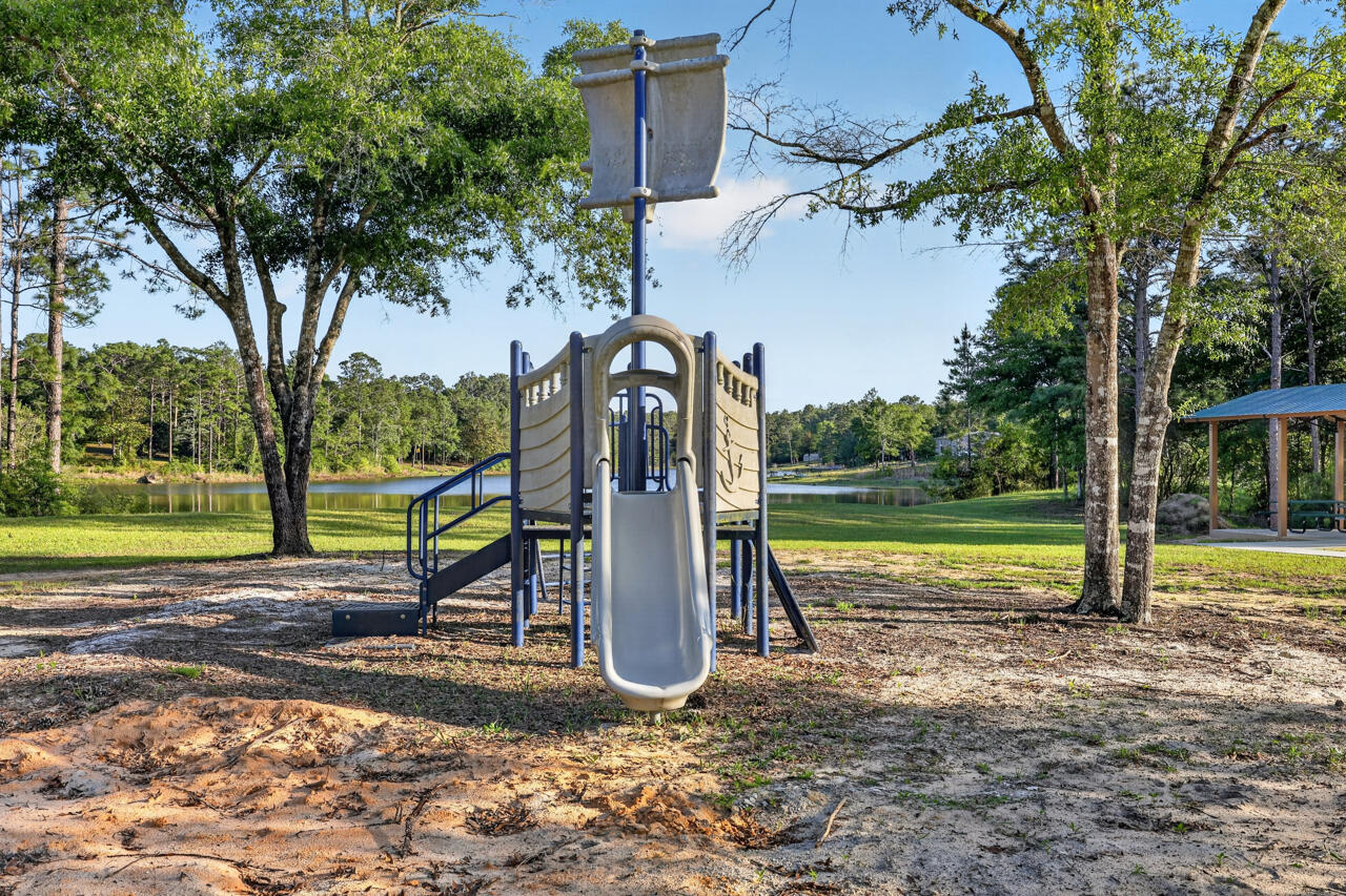 158 W Violet Lane, DeFuniak Springs