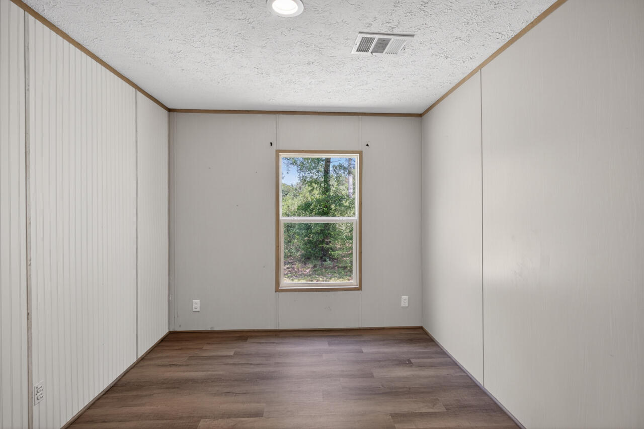 158 W Violet Lane, DeFuniak Springs