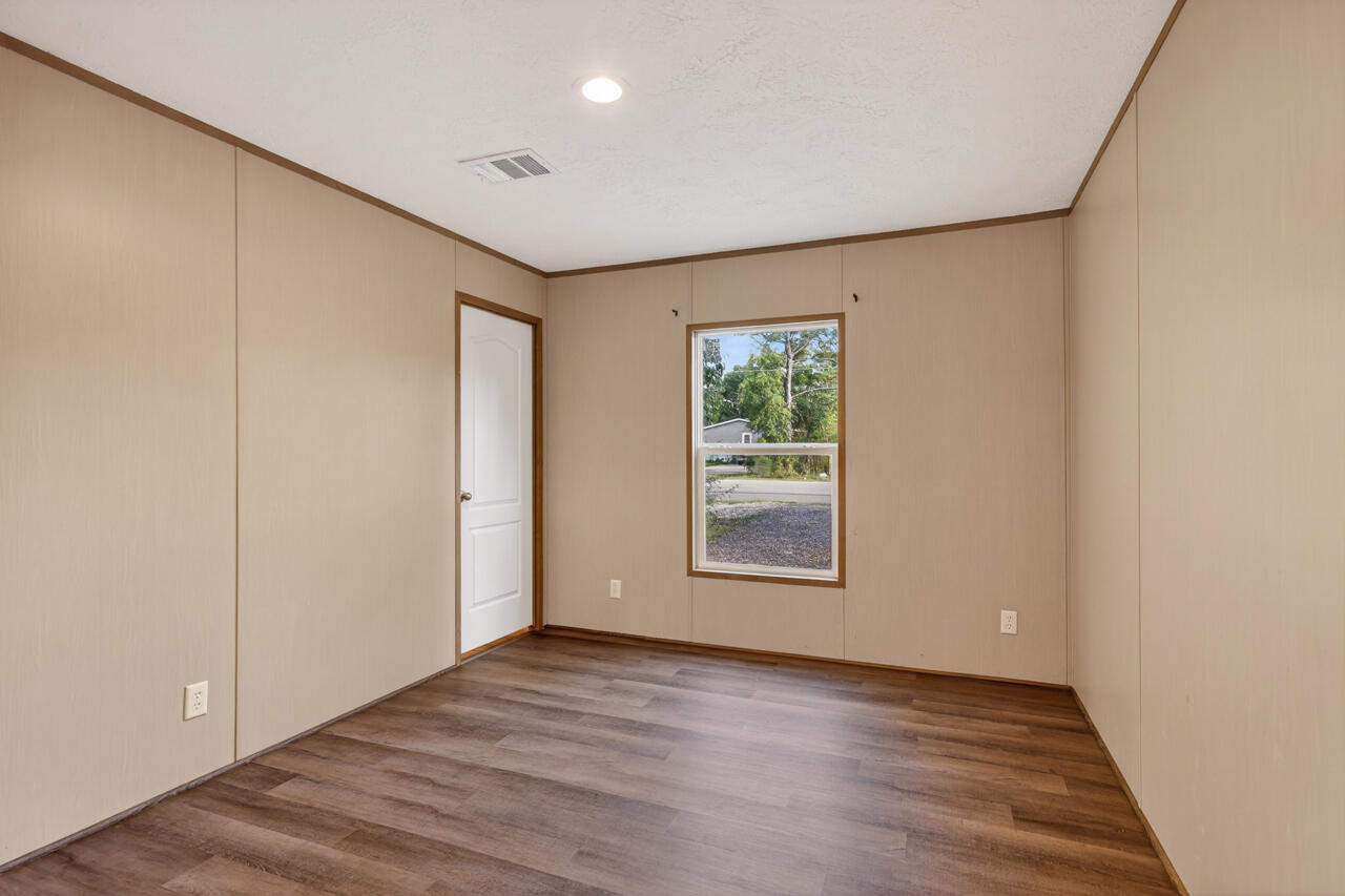 158 W Violet Lane, DeFuniak Springs