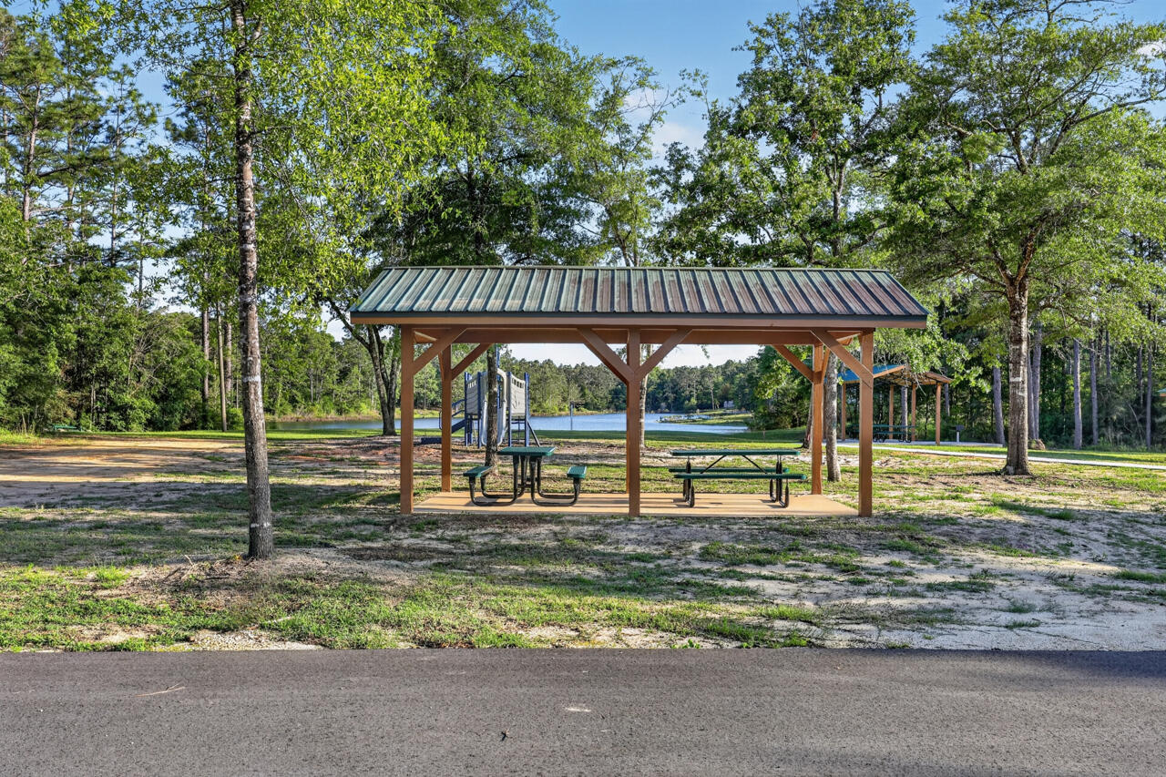 158 W Violet Lane, DeFuniak Springs