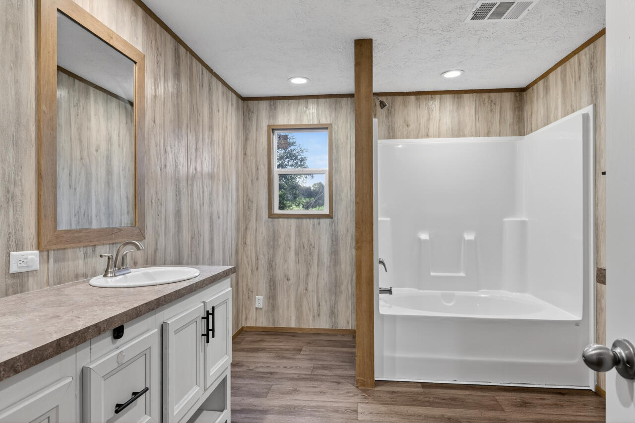 158 W Violet Lane, DeFuniak Springs