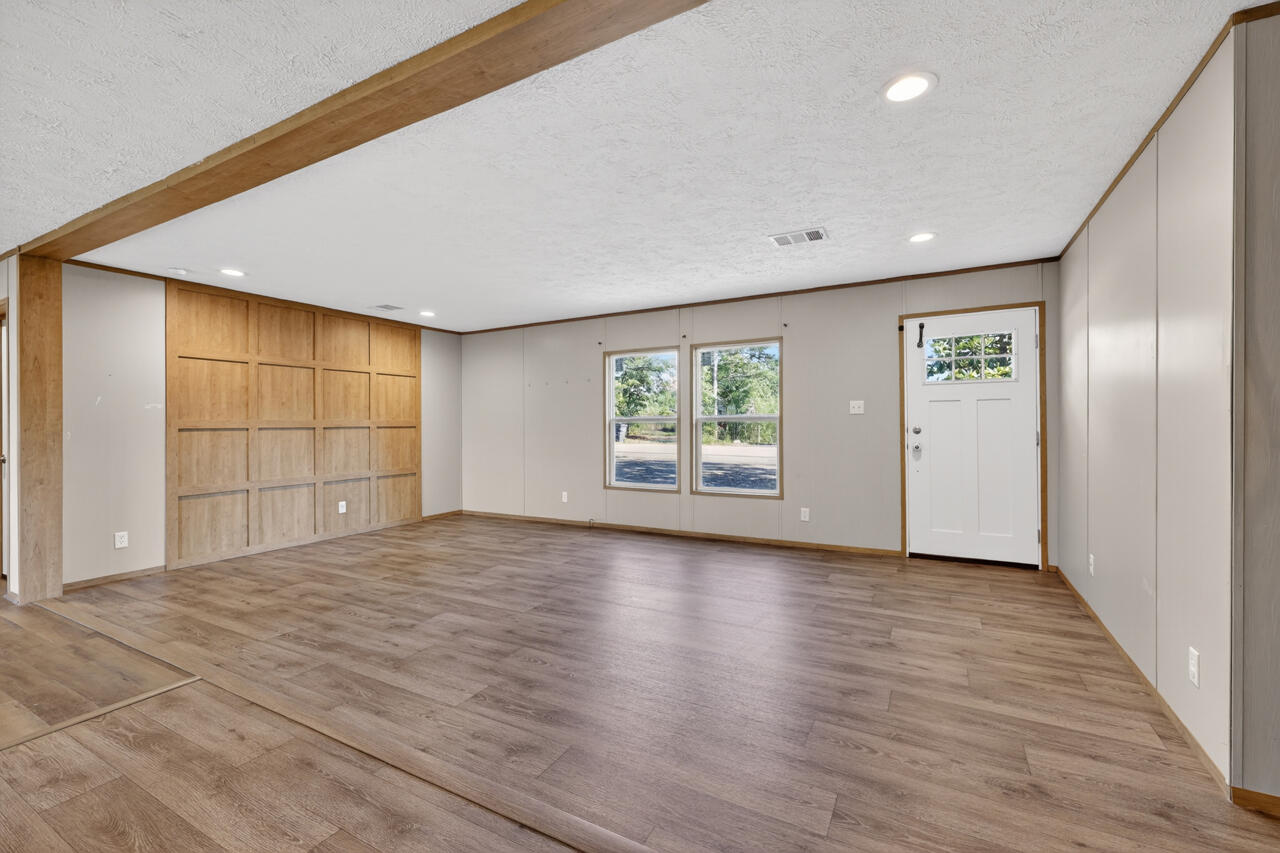 158 W Violet Lane, DeFuniak Springs