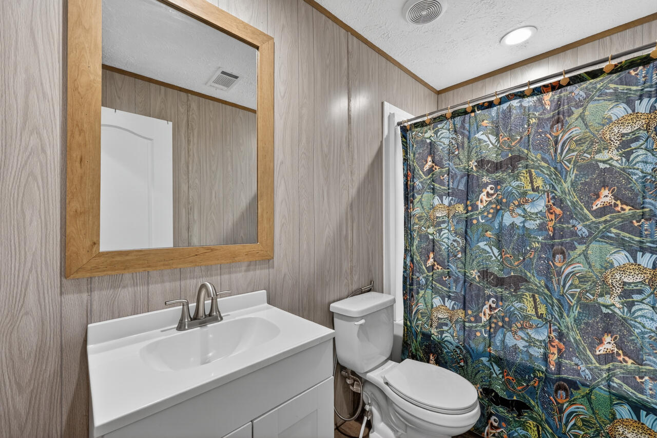 158 W Violet Lane, DeFuniak Springs
