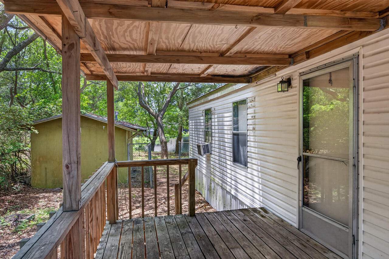 1037 Everglade Drive