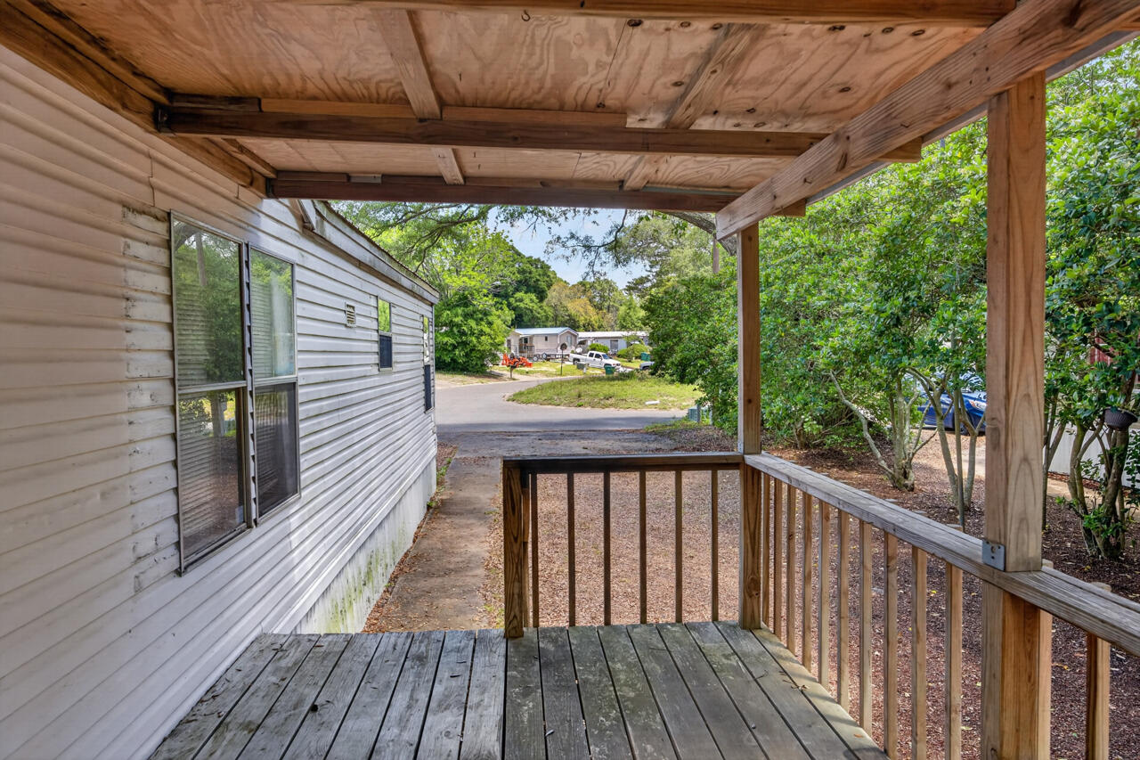 1037 Everglade Drive