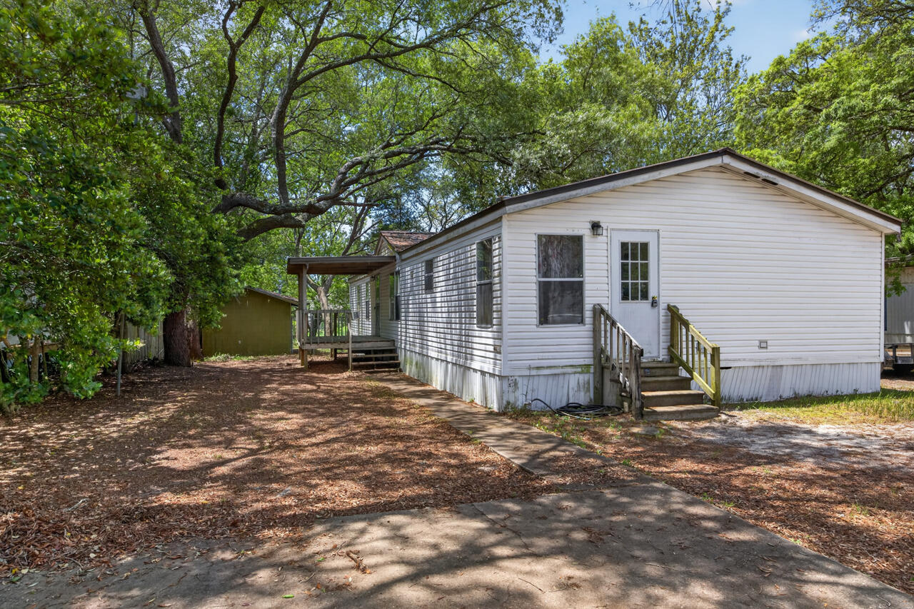1037 Everglade Drive