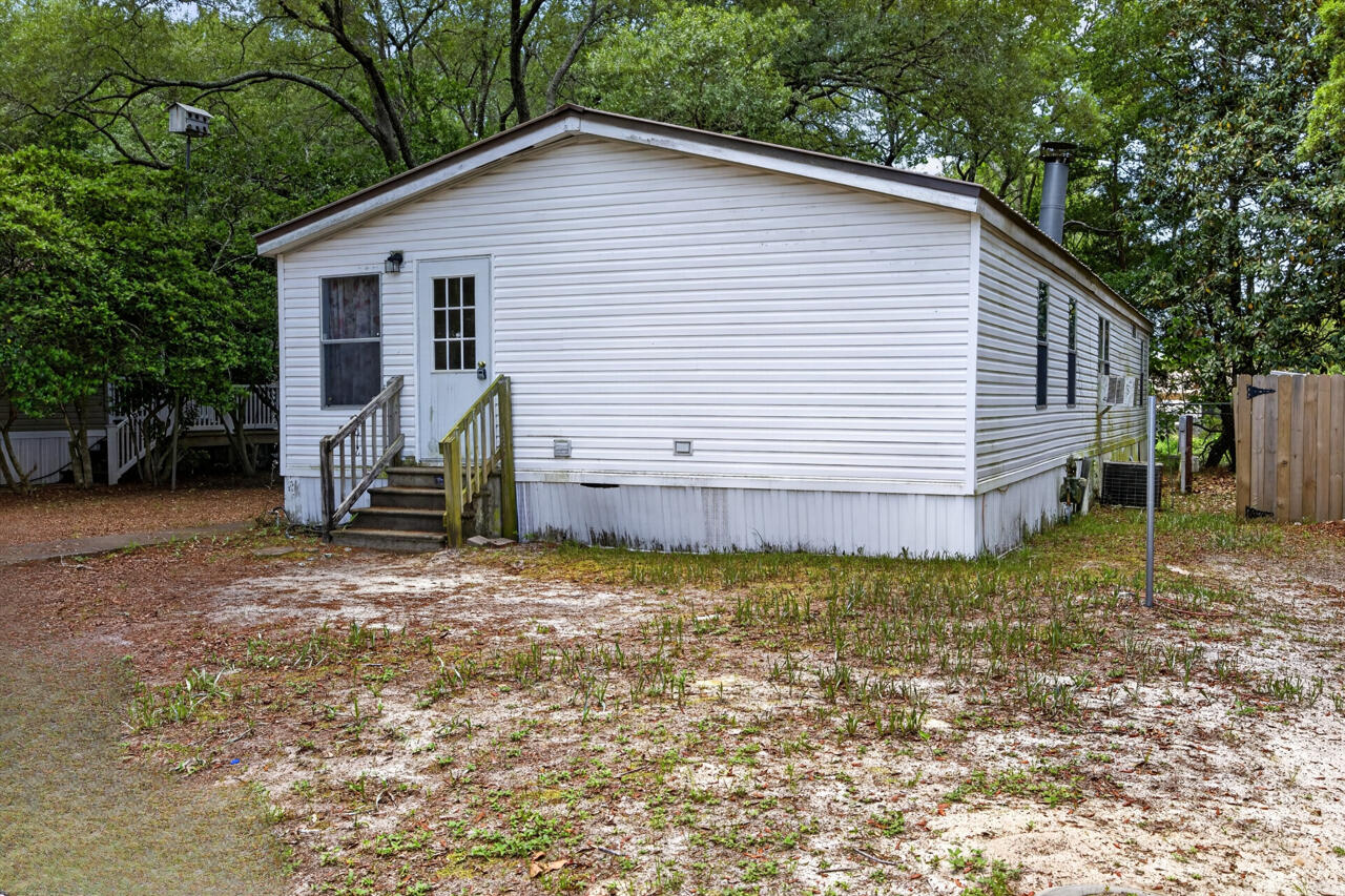 1037 Everglade Drive
