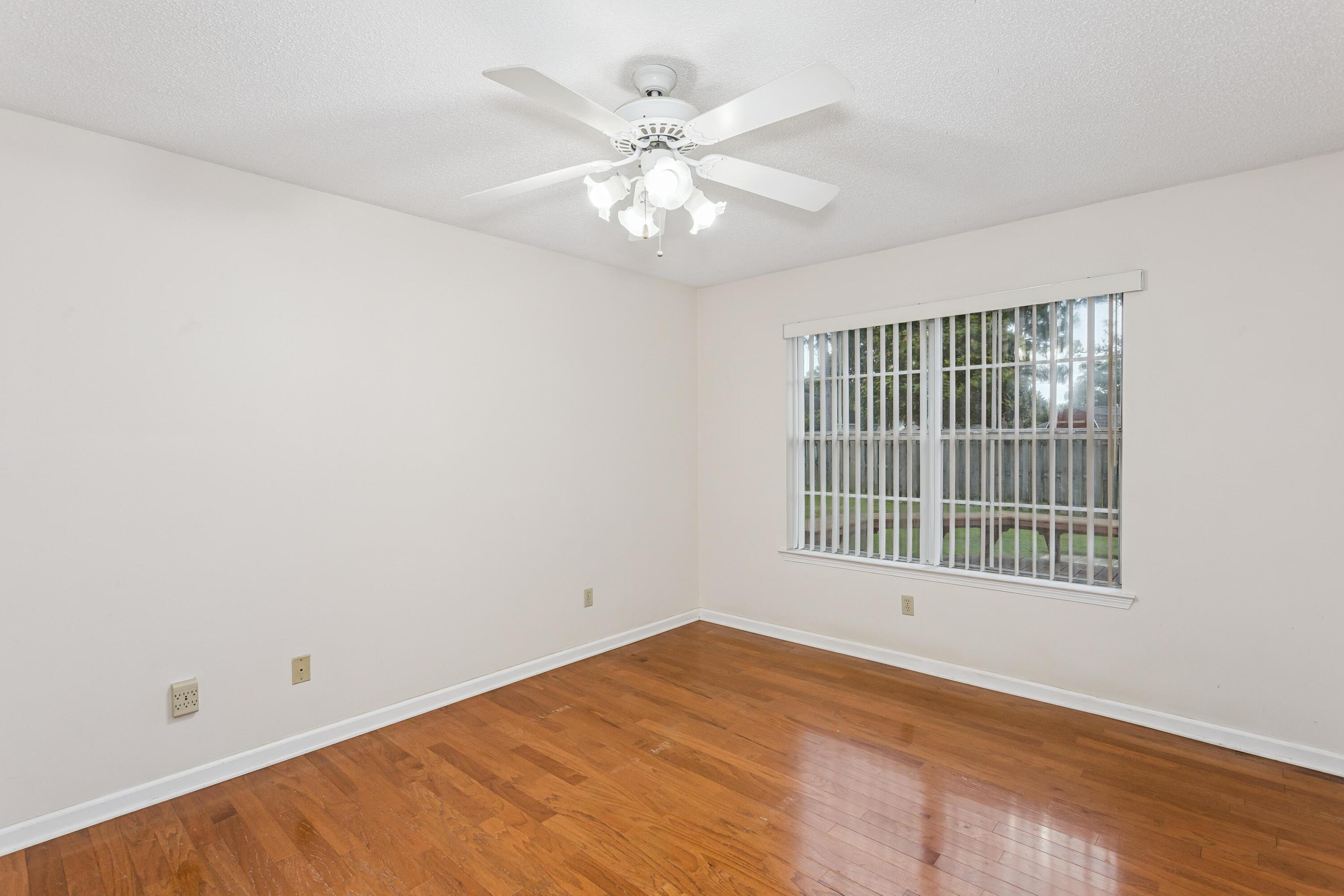 2201 Wedgewood Court