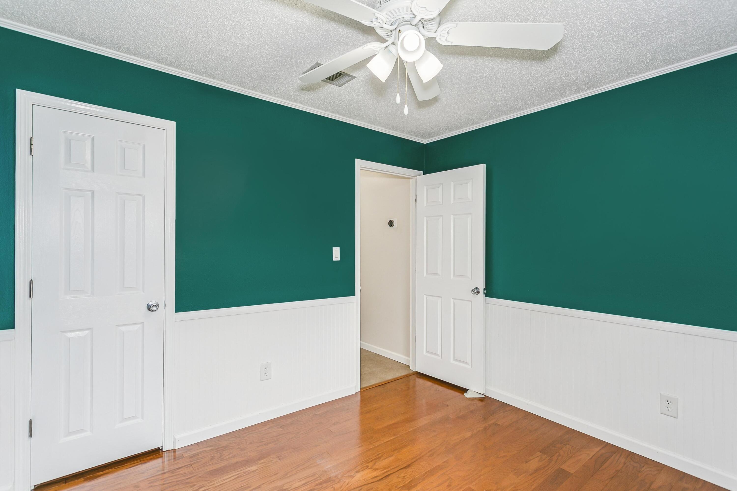 2201 Wedgewood Court