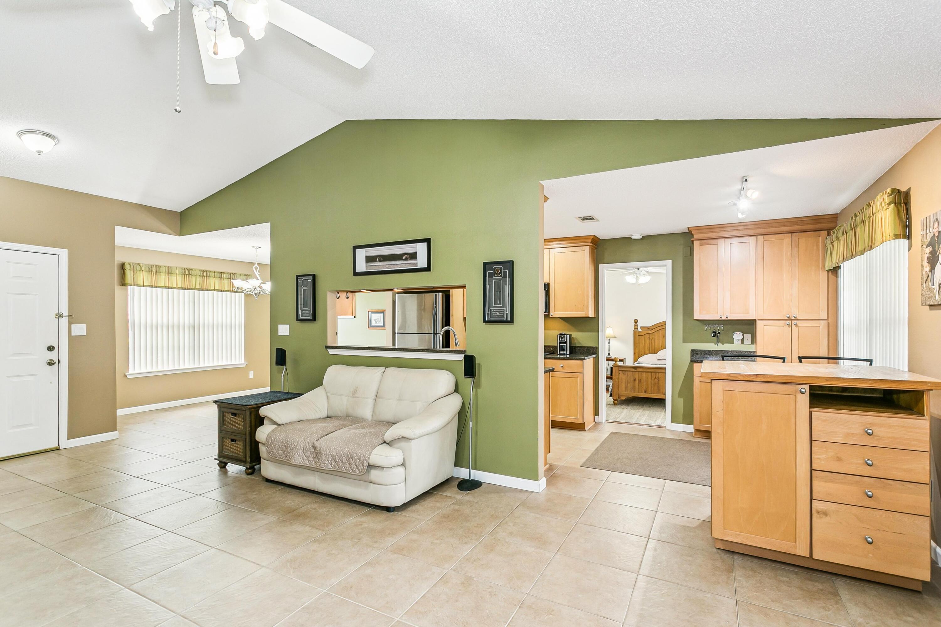 2201 Wedgewood Court