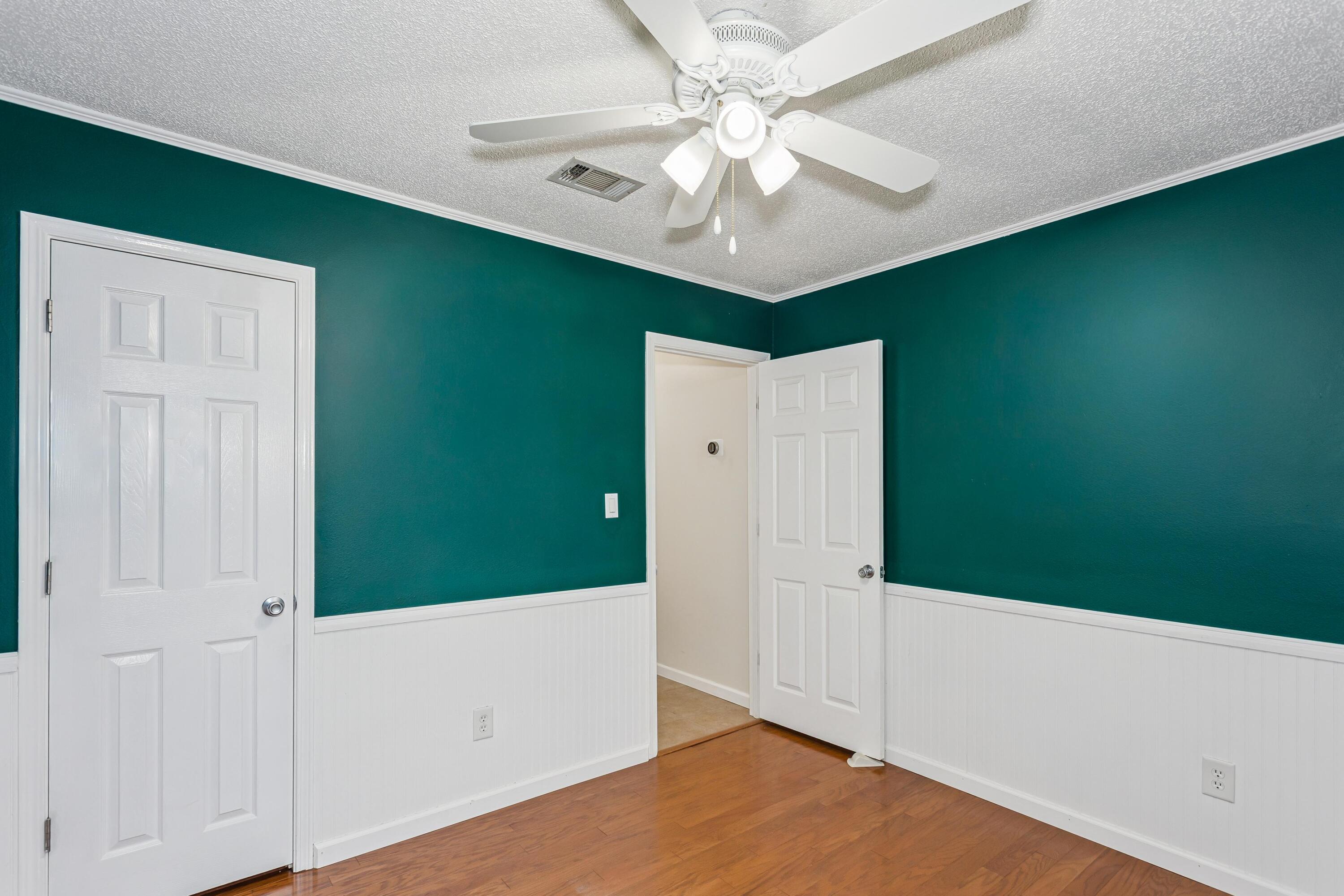 2201 Wedgewood Court