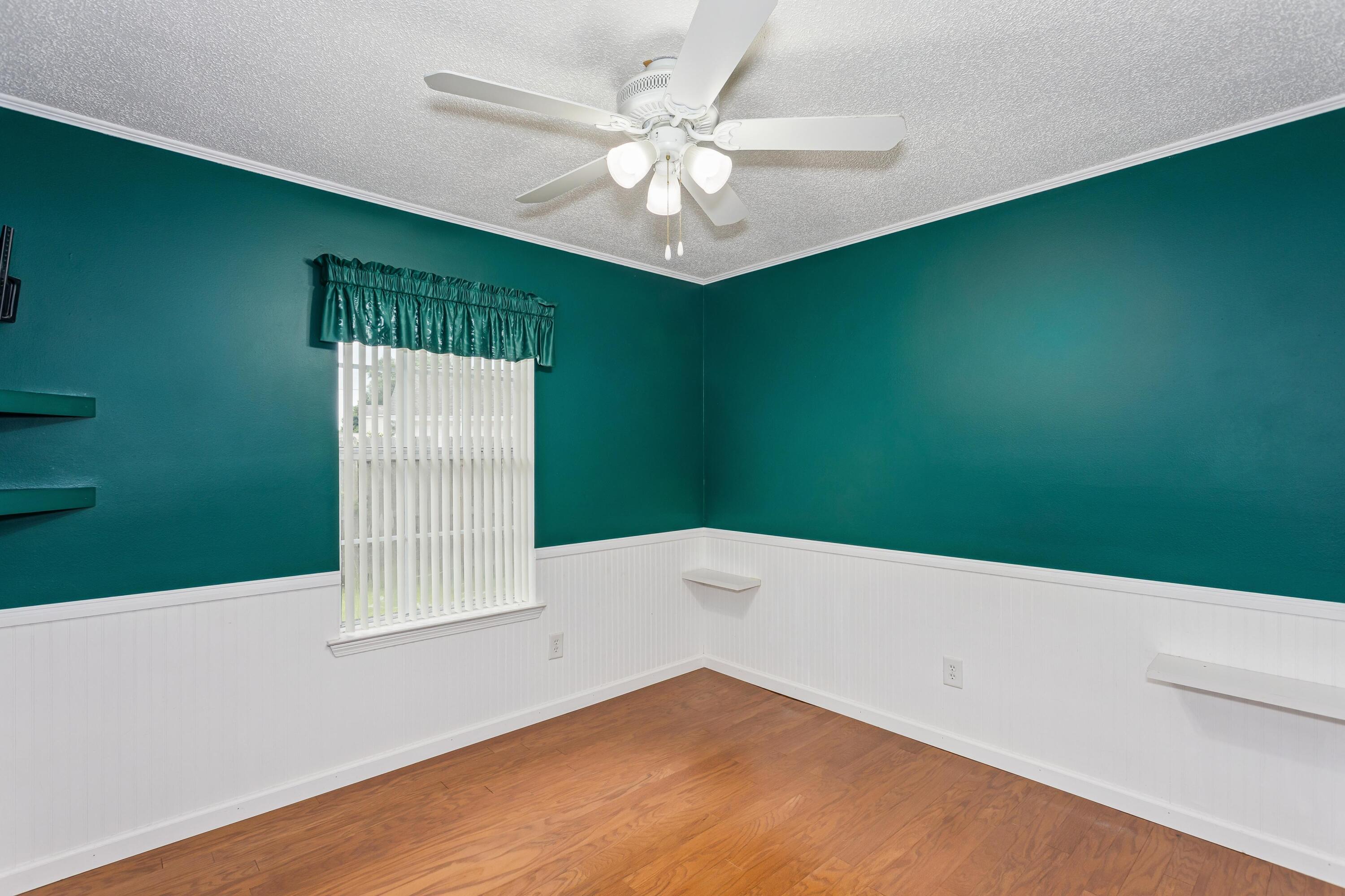 2201 Wedgewood Court