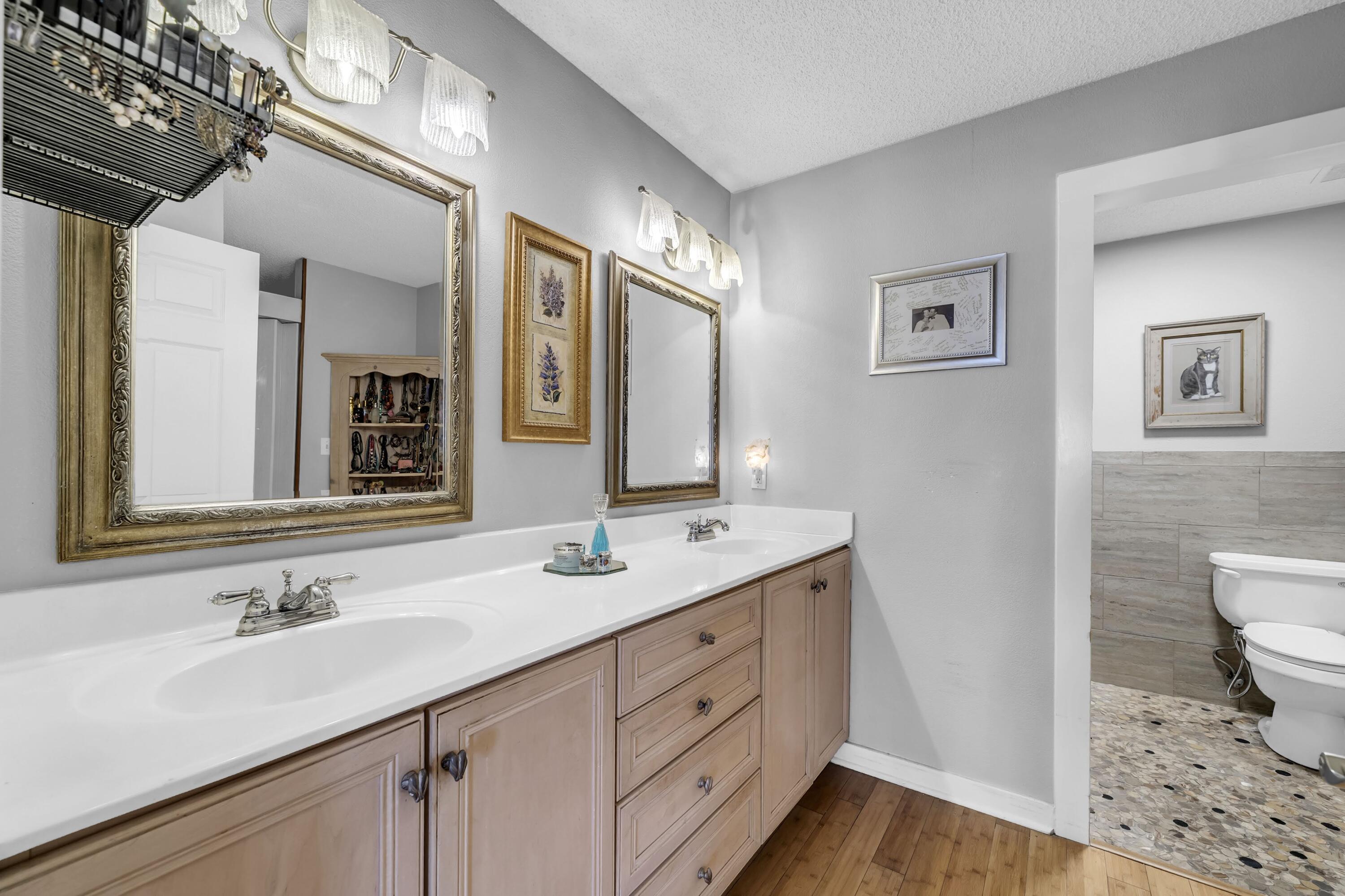 8 Stewart Lake Cove 200