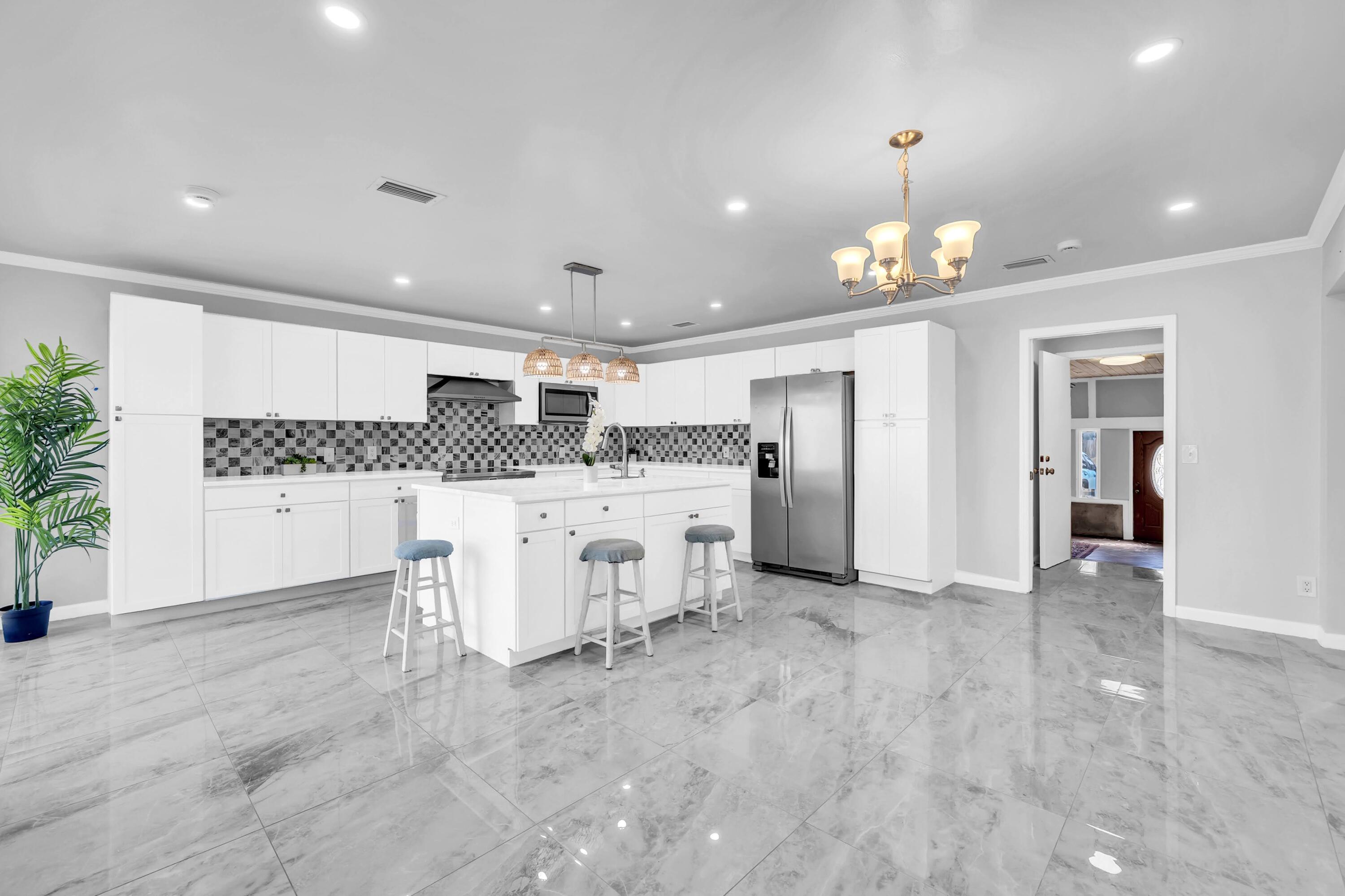 8120 S Lagoon Drive