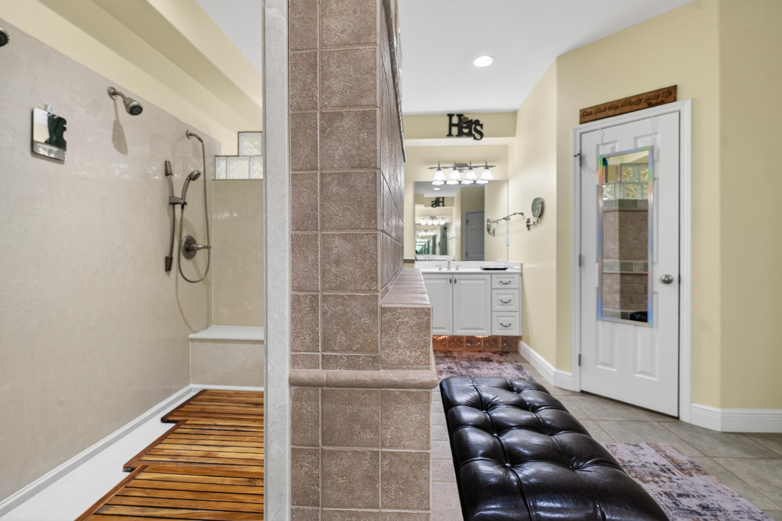 4242 Bobcat Cove