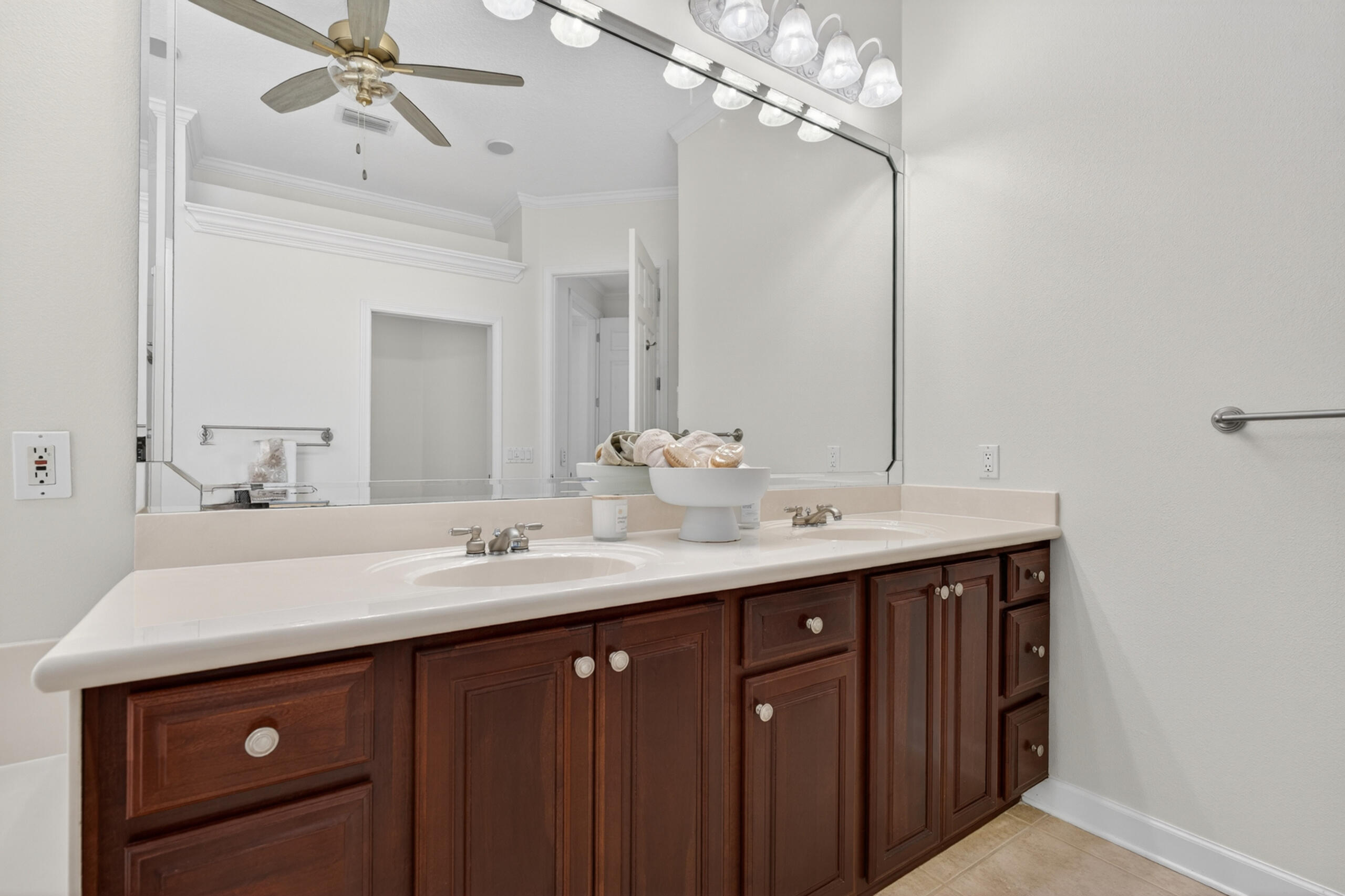 4318 Carriage Lane