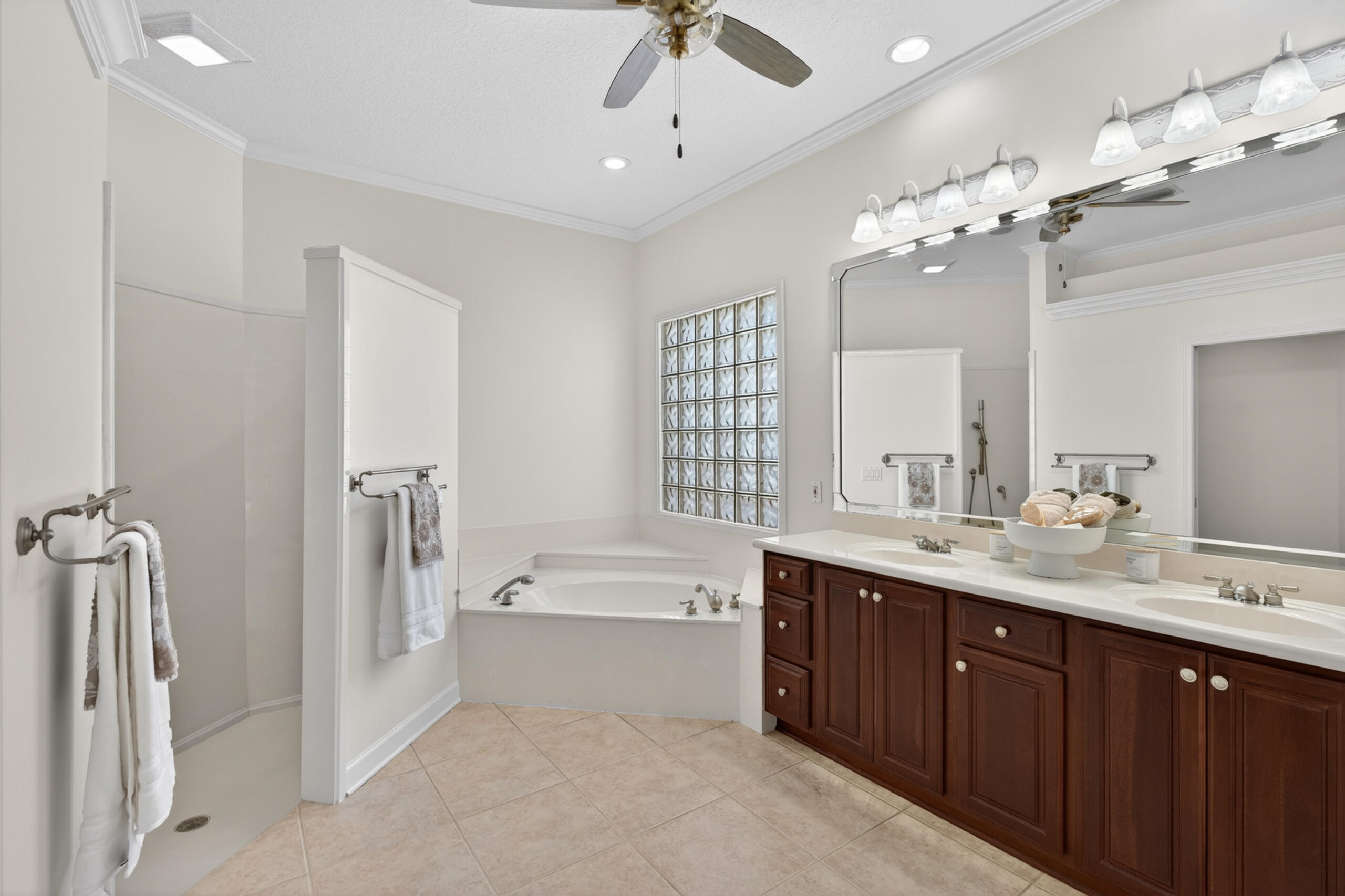 4318 Carriage Lane