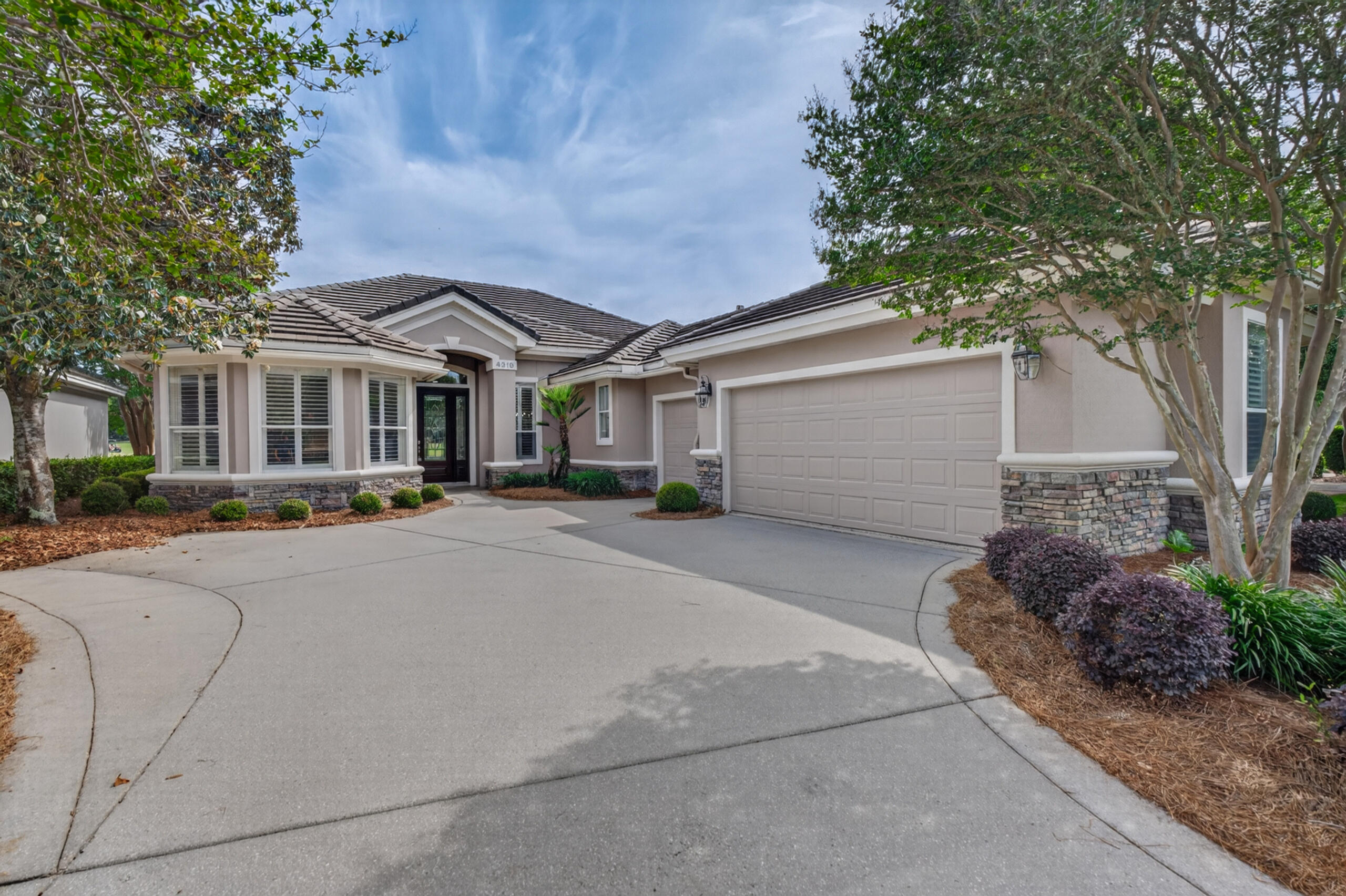 4318 Carriage Lane