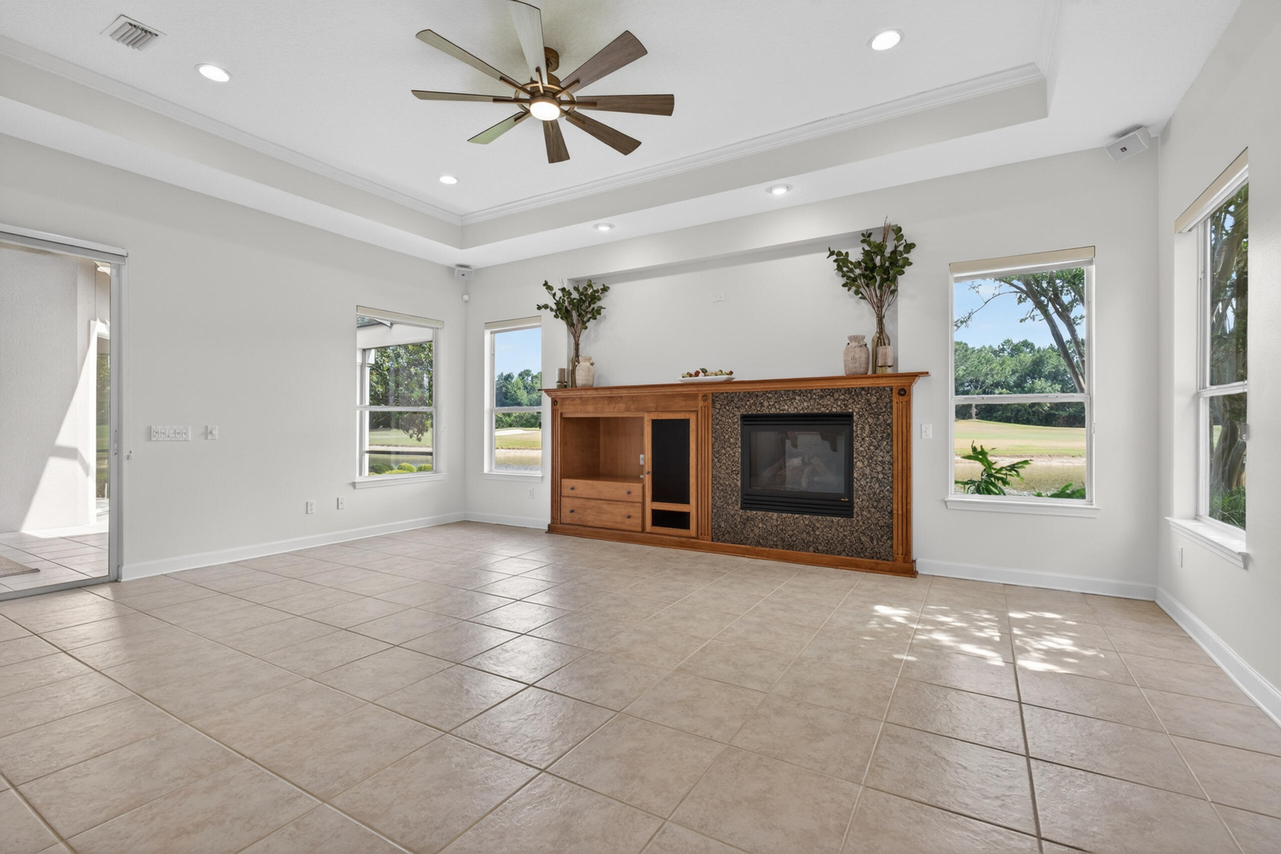 4318 Carriage Lane