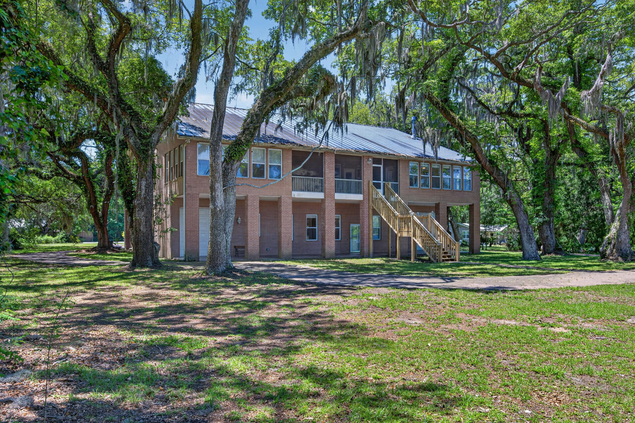 7348 W ST HWY 20