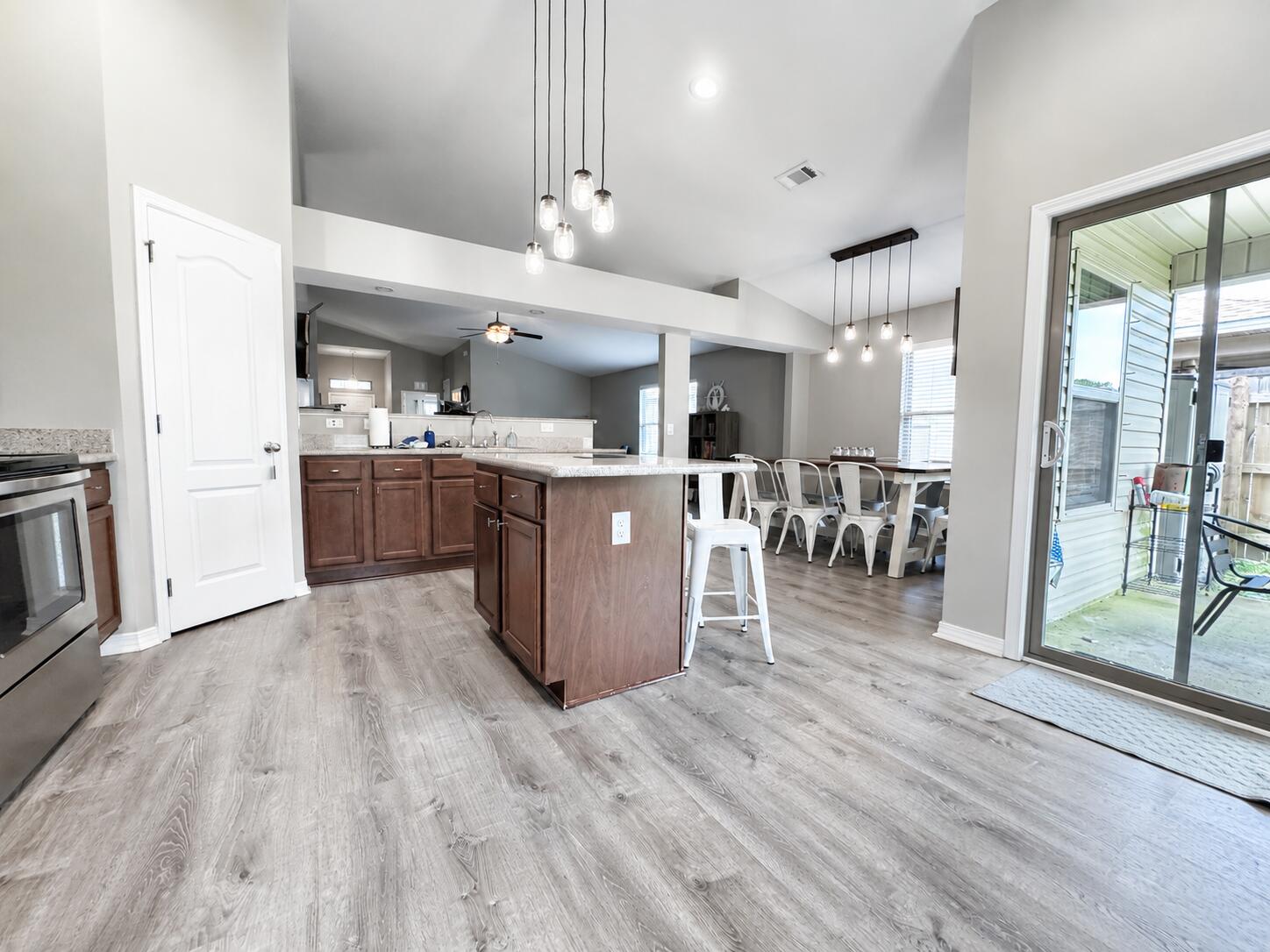 8924 Quail Roost Drive