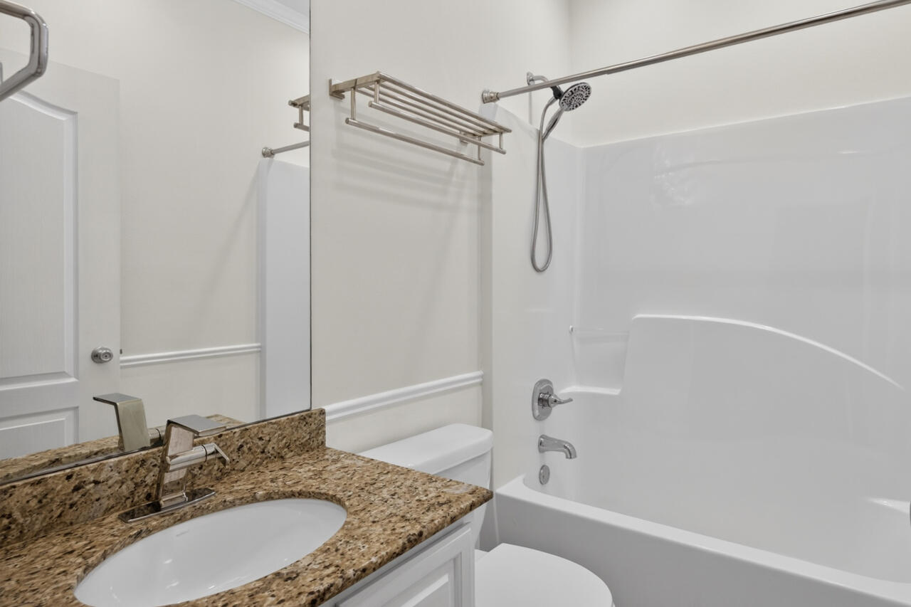 226 E Cypress Avenue, DeFuniak Springs