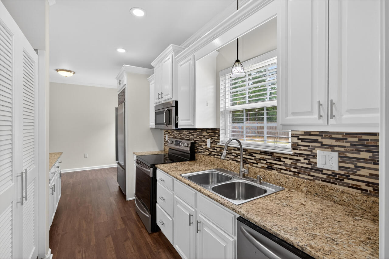226 E Cypress Avenue, DeFuniak Springs