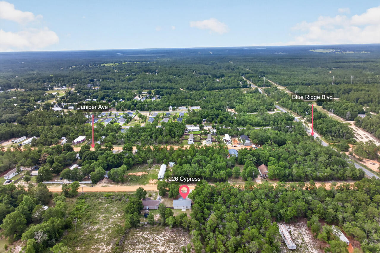 226 E Cypress Avenue, DeFuniak Springs