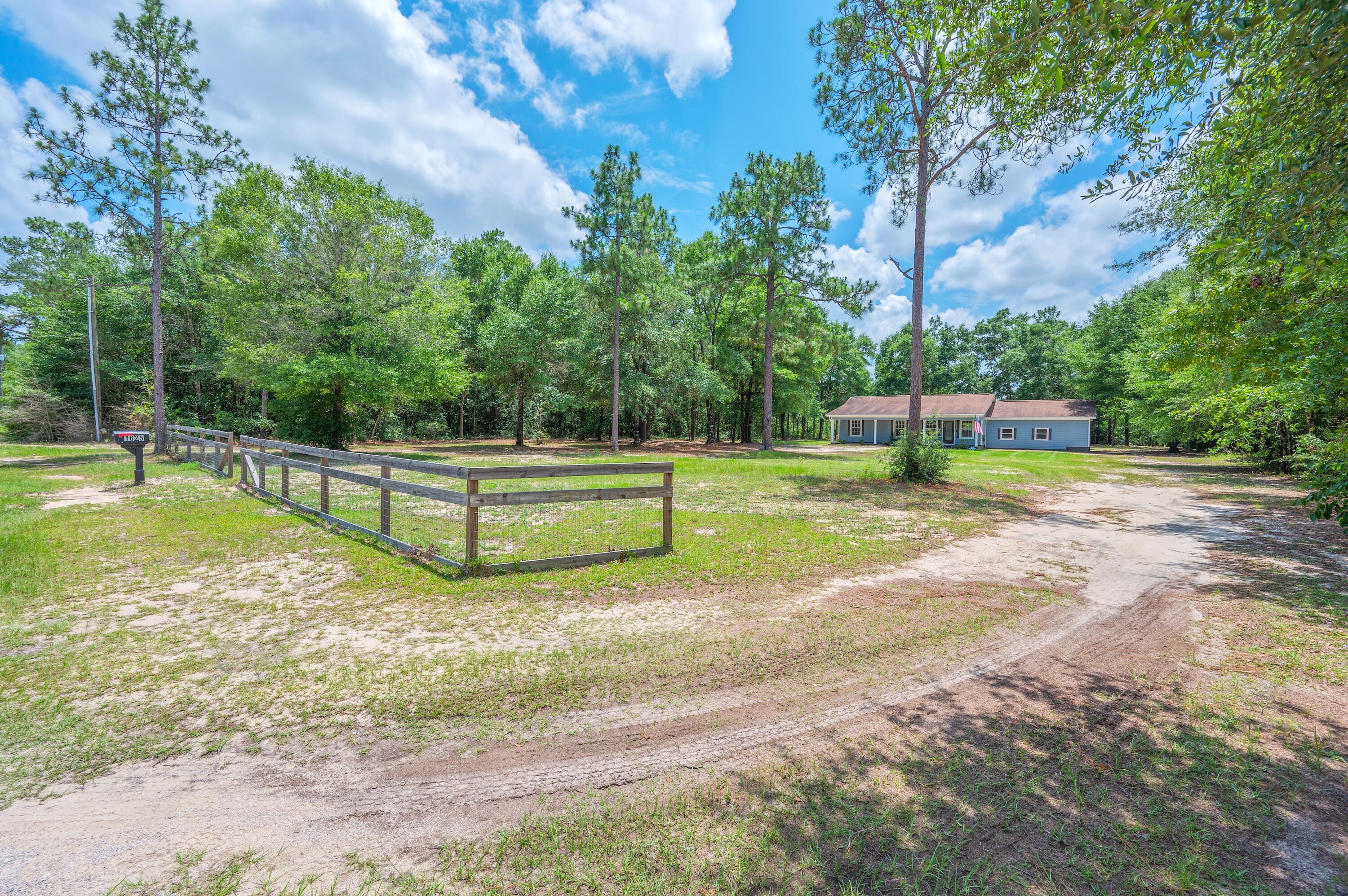 1625 Caswell Road, DeFuniak Springs