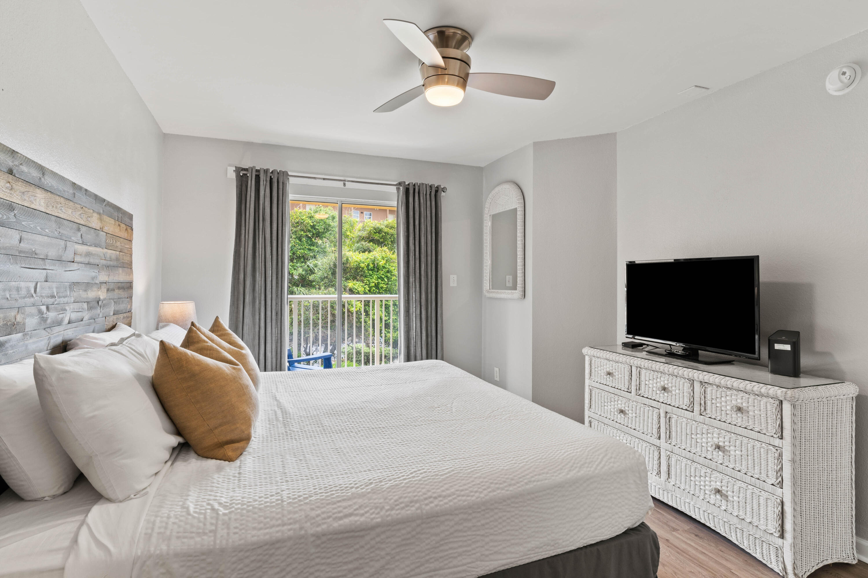 2076 Scenic Gulf Drive UNIT 2013