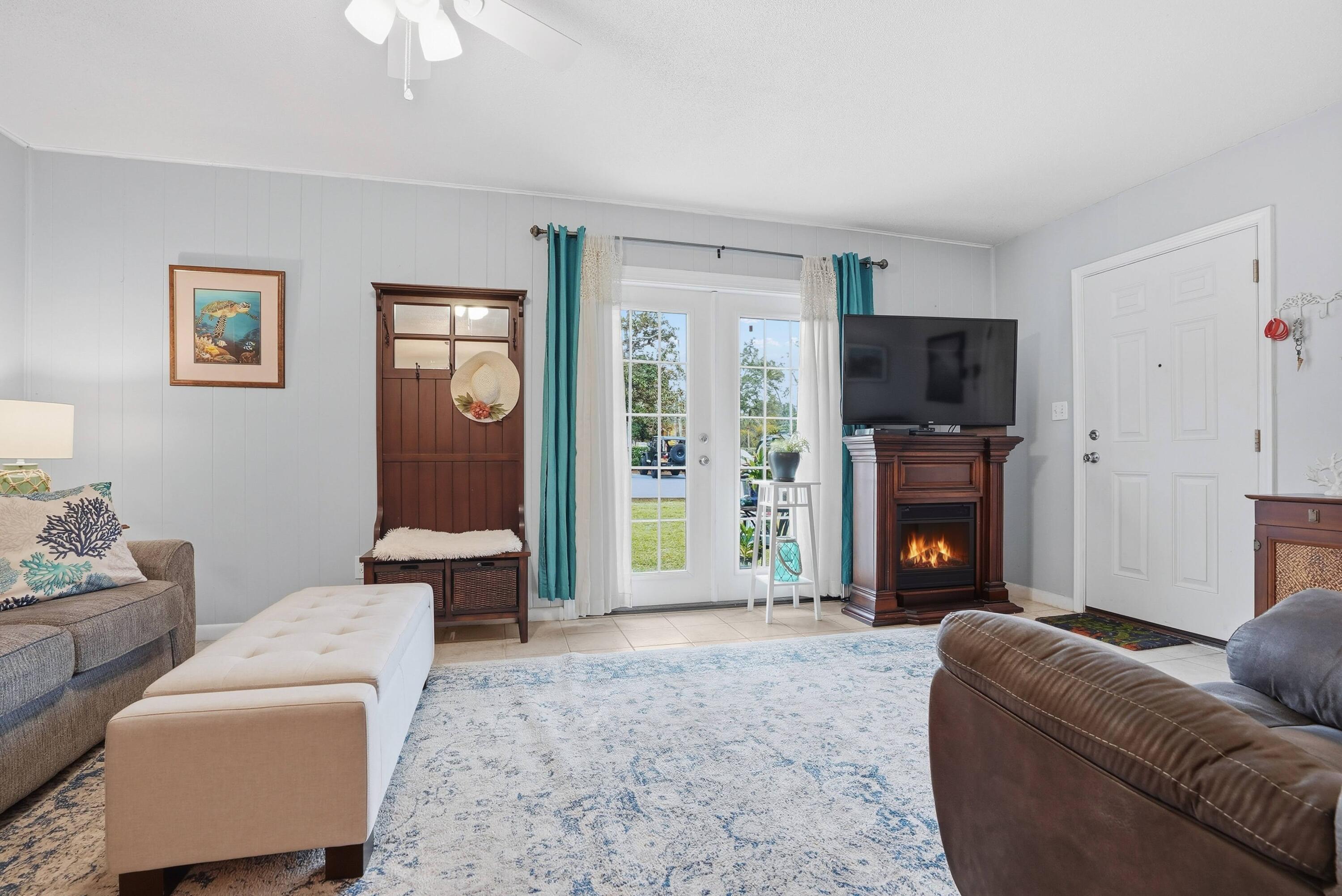 2100 W Beach Drive APT D101